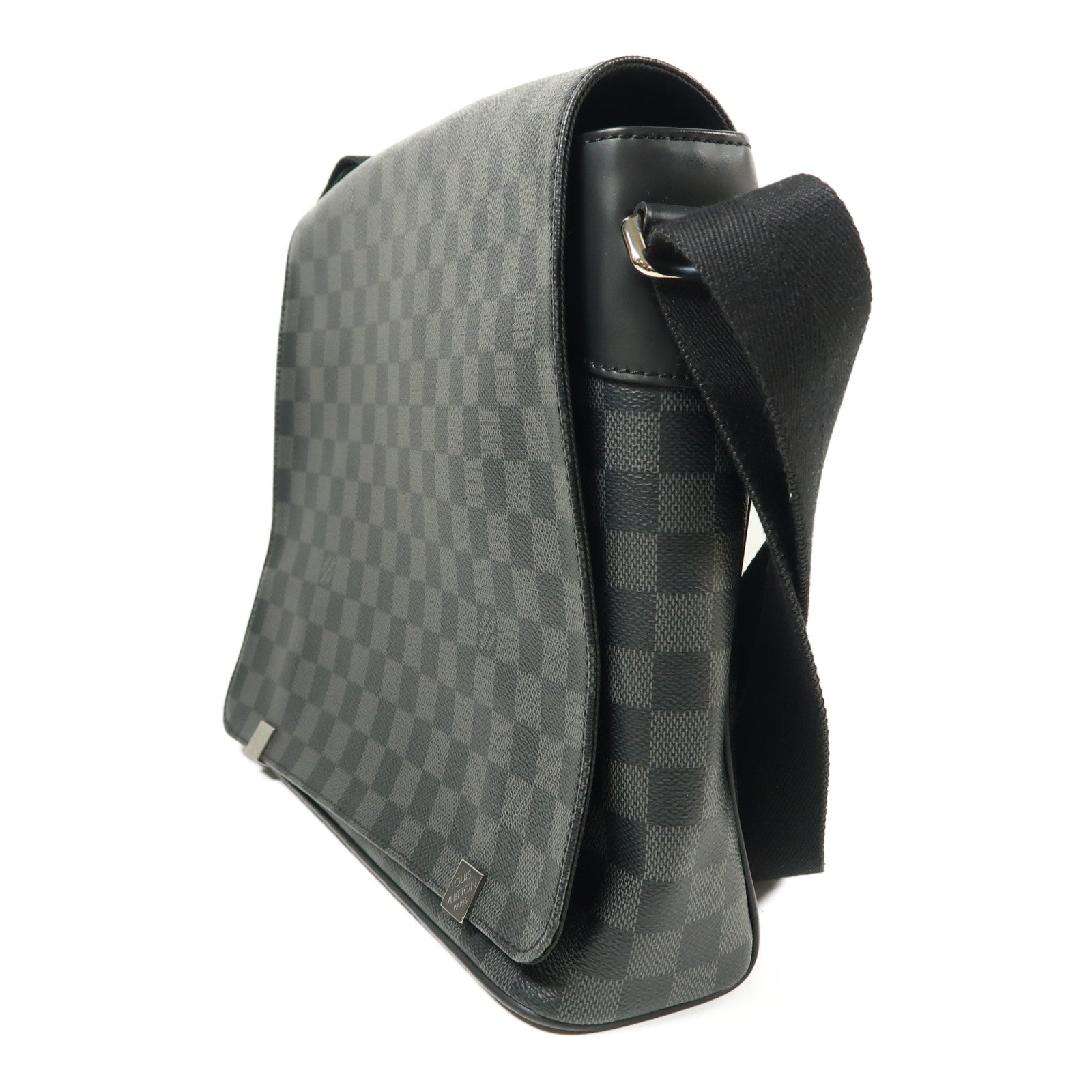 LOUIS VUITTON Damier Graphite District MM銀扣肩背袋