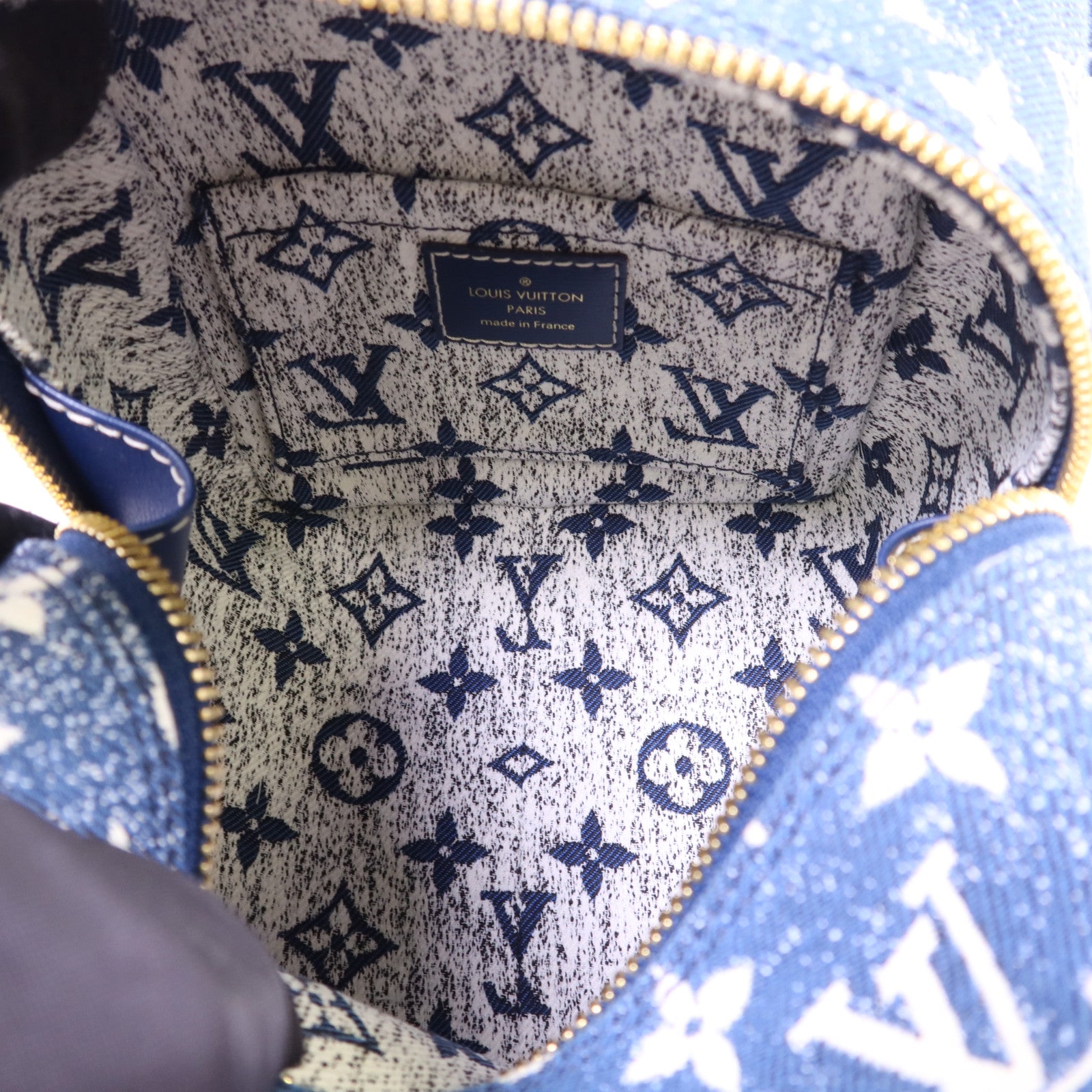 LOUIS VUITTON Monogram Denim Square Bag金扣手挽袋