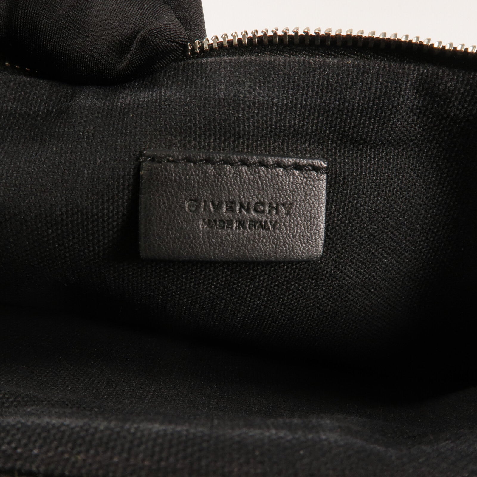 GIVENCHY PVC Accessories Pouch 手拿包