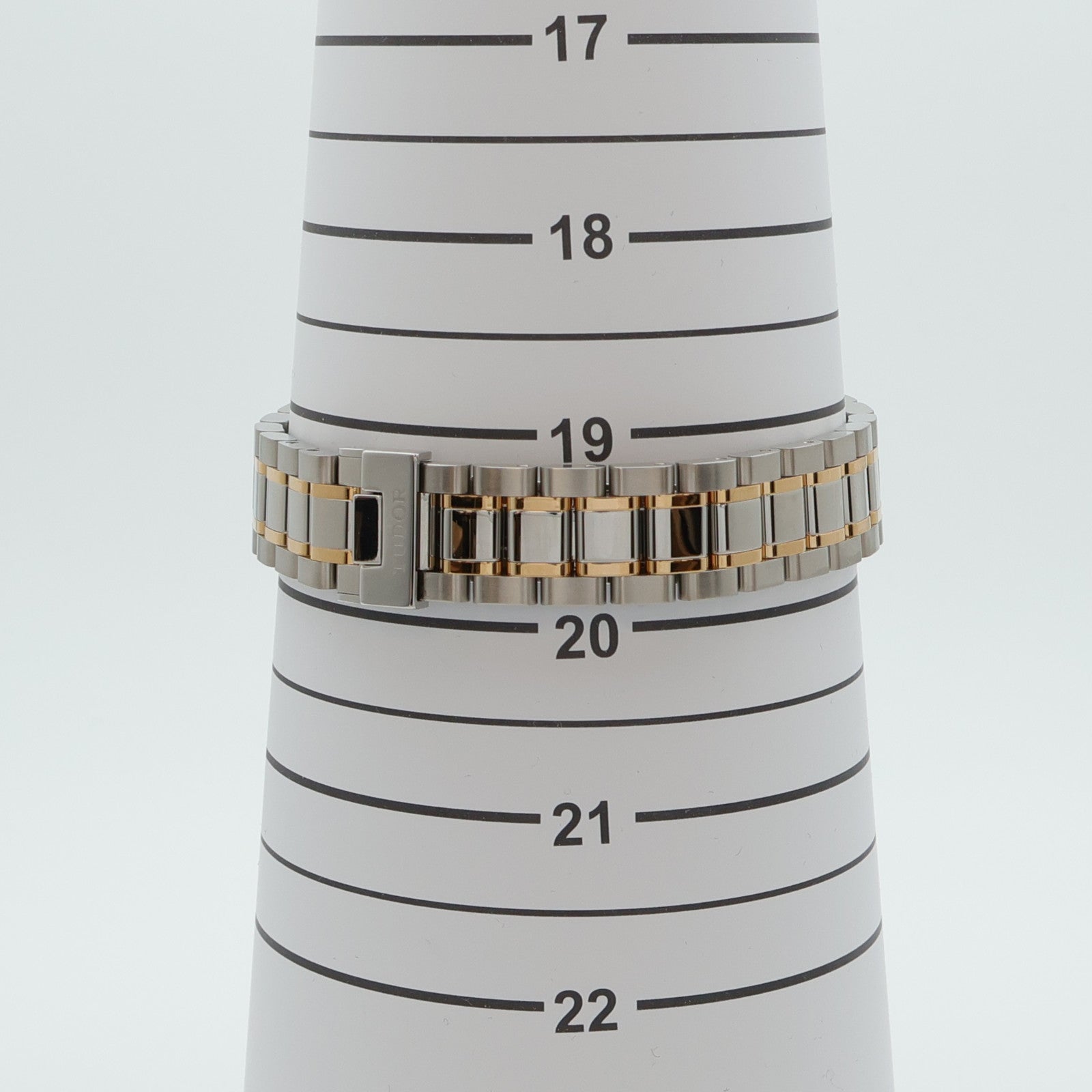 TUDOR Tudor Style 12503