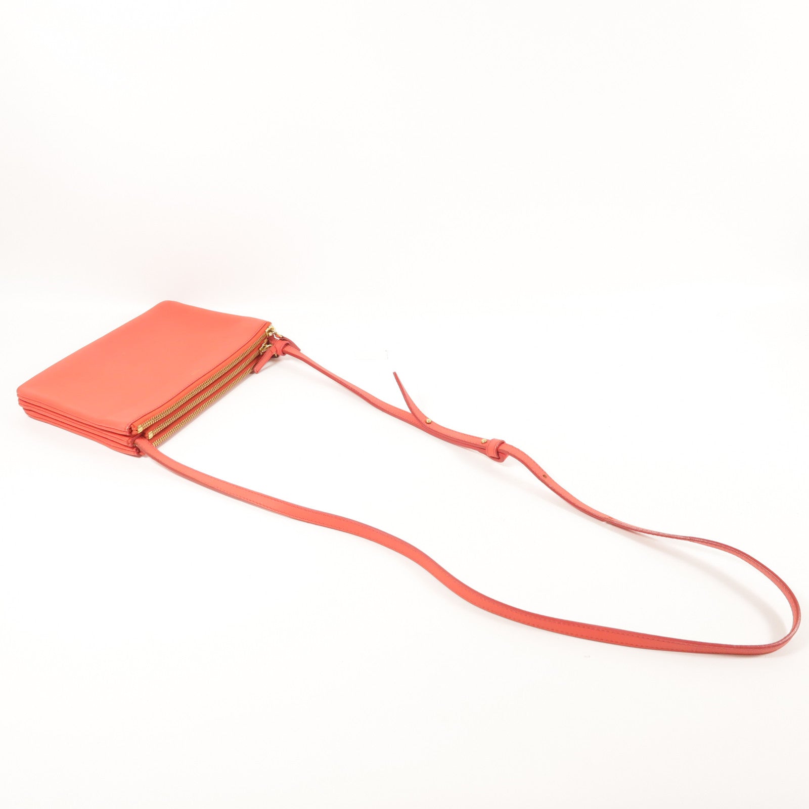 CELINE 羊皮皮革Trio金扣肩背袋