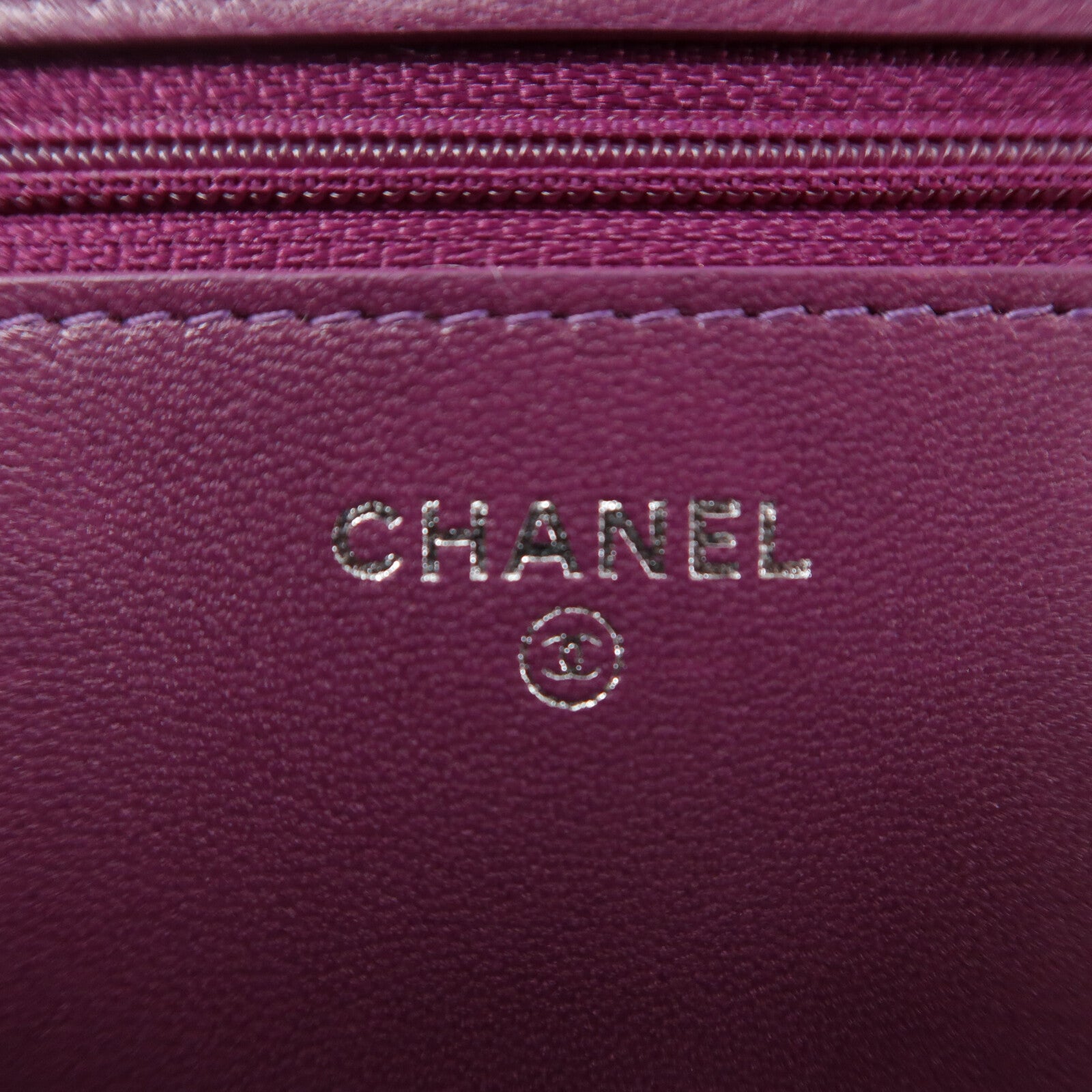 CHANEL 漆皮皮革2.55 Wallet On Chain鏈帶肩背袋