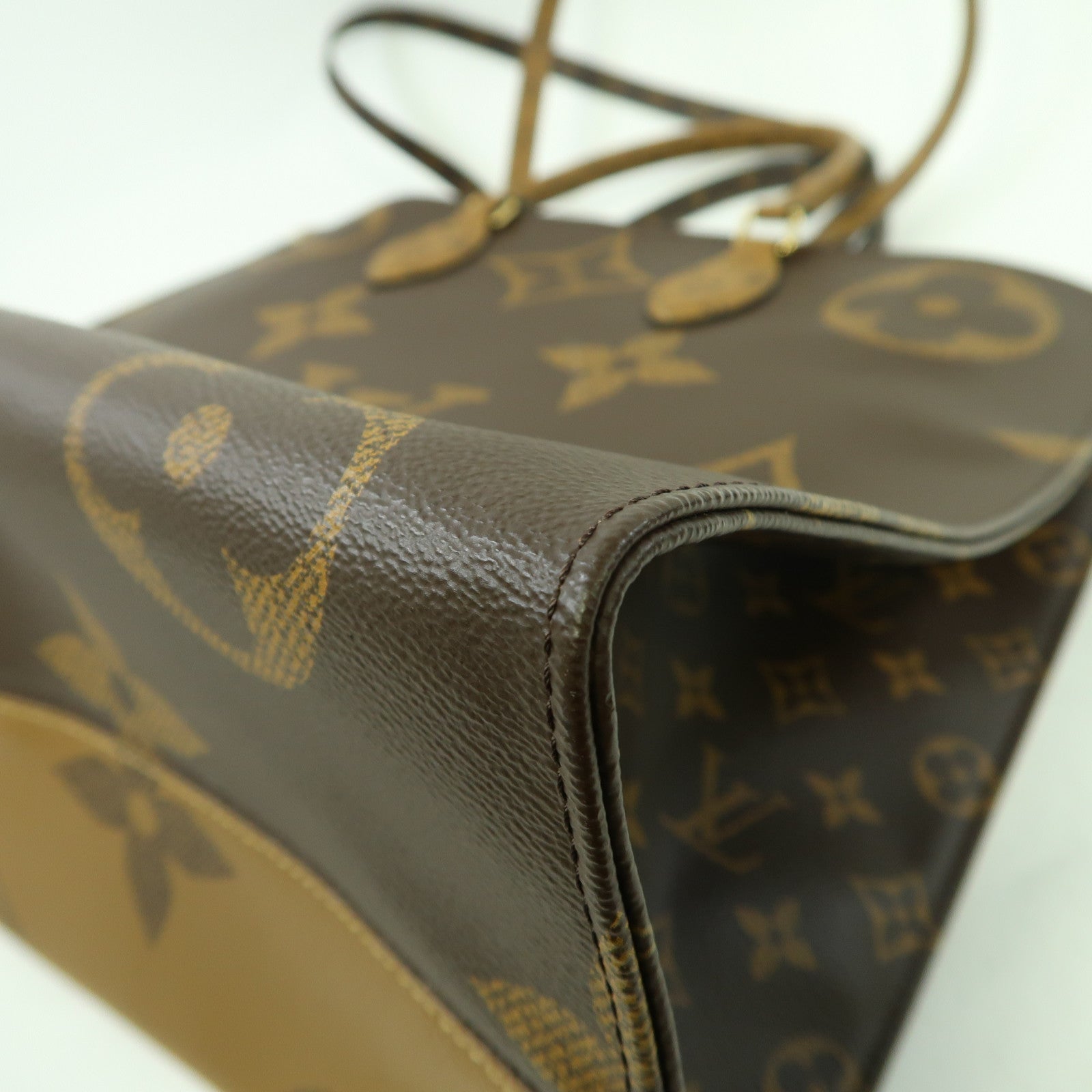 LOUIS VUITTON Monogram Giant Reverse On The Go GM金扣手挽肩背兩用袋啡色