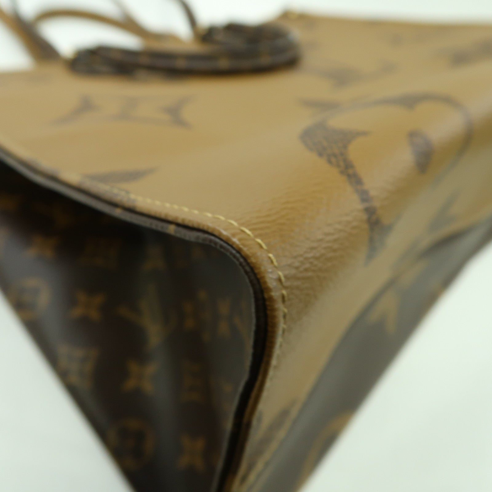 LOUIS VUITTON Monogram Giant Reverse On The Go GM金扣手挽肩背兩用袋啡色