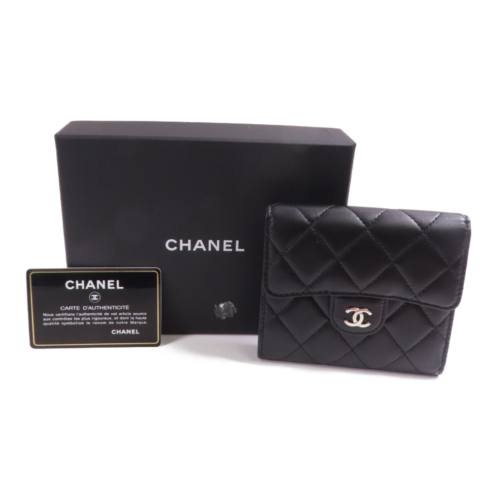 CHANEL 羊皮皮革Wallet銀扣錢包