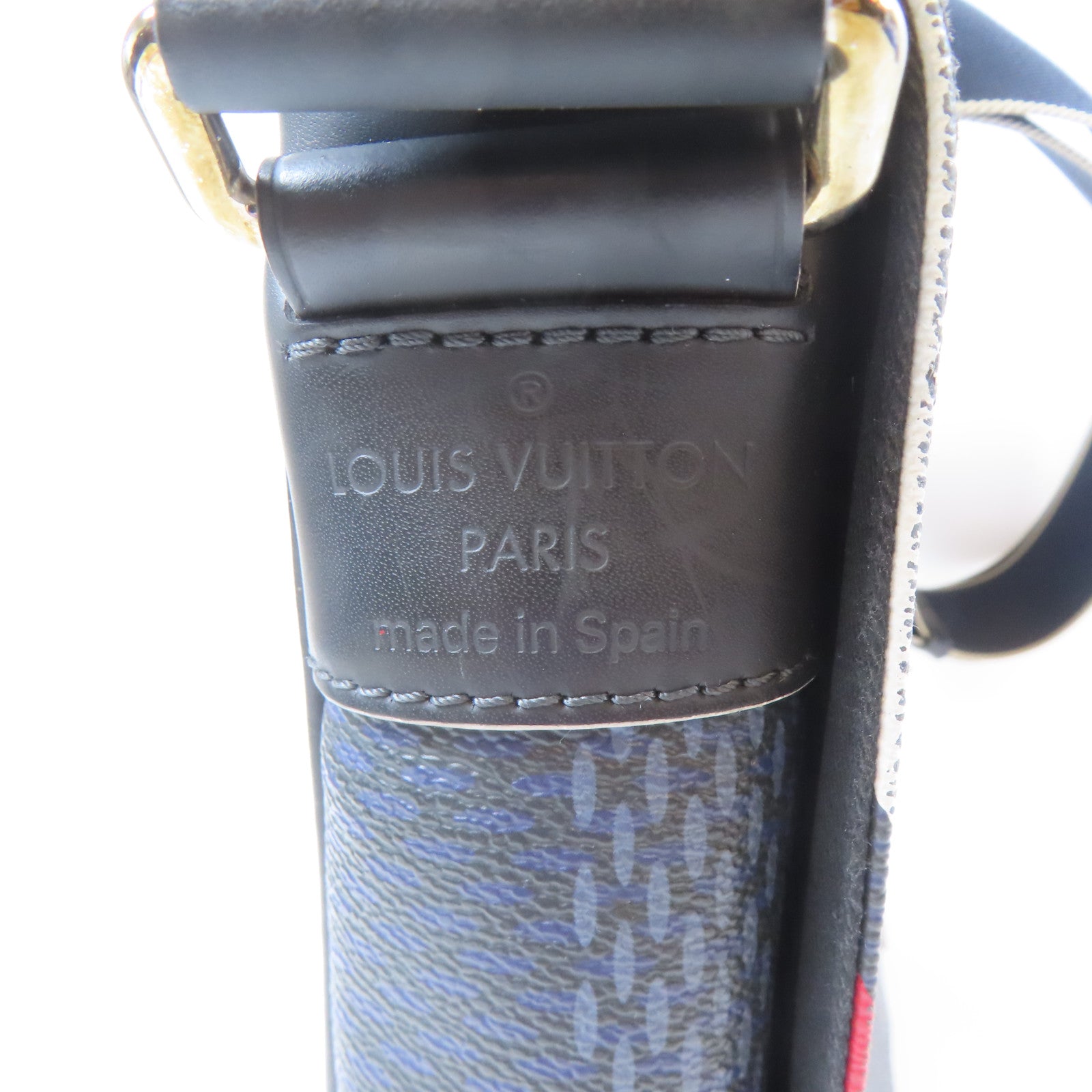 LOUIS VUITTON Damier Cobalt District 2017銀扣肩背袋深藍色/白色/紅色