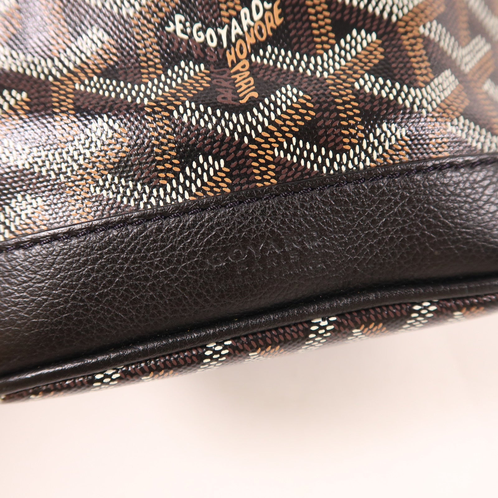 GOYARD 【激減優惠】塗層帆布Petit Flot Bucket銀扣肩背袋