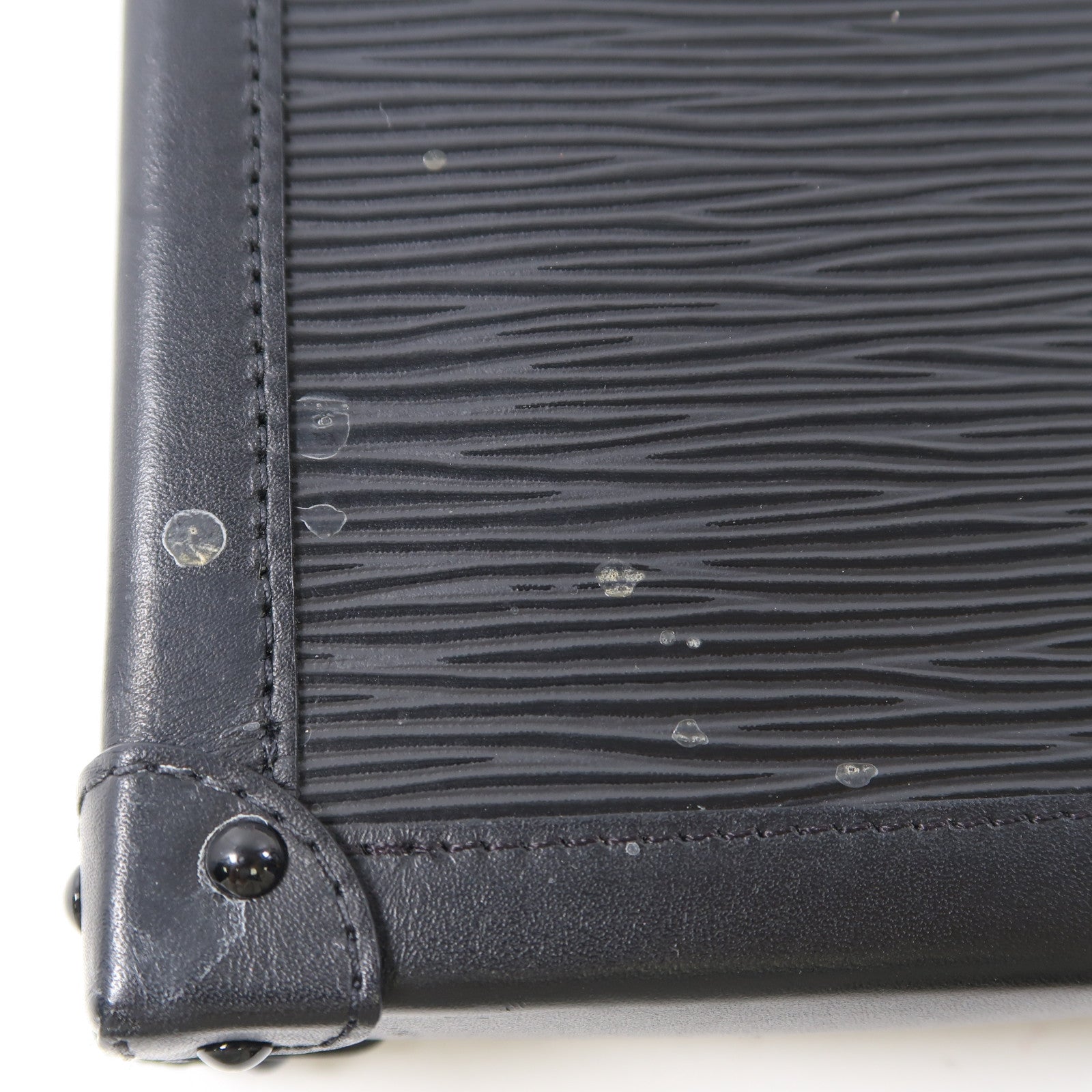 LOUIS VUITTON Epi Trunk Vertical金扣肩背袋黑色