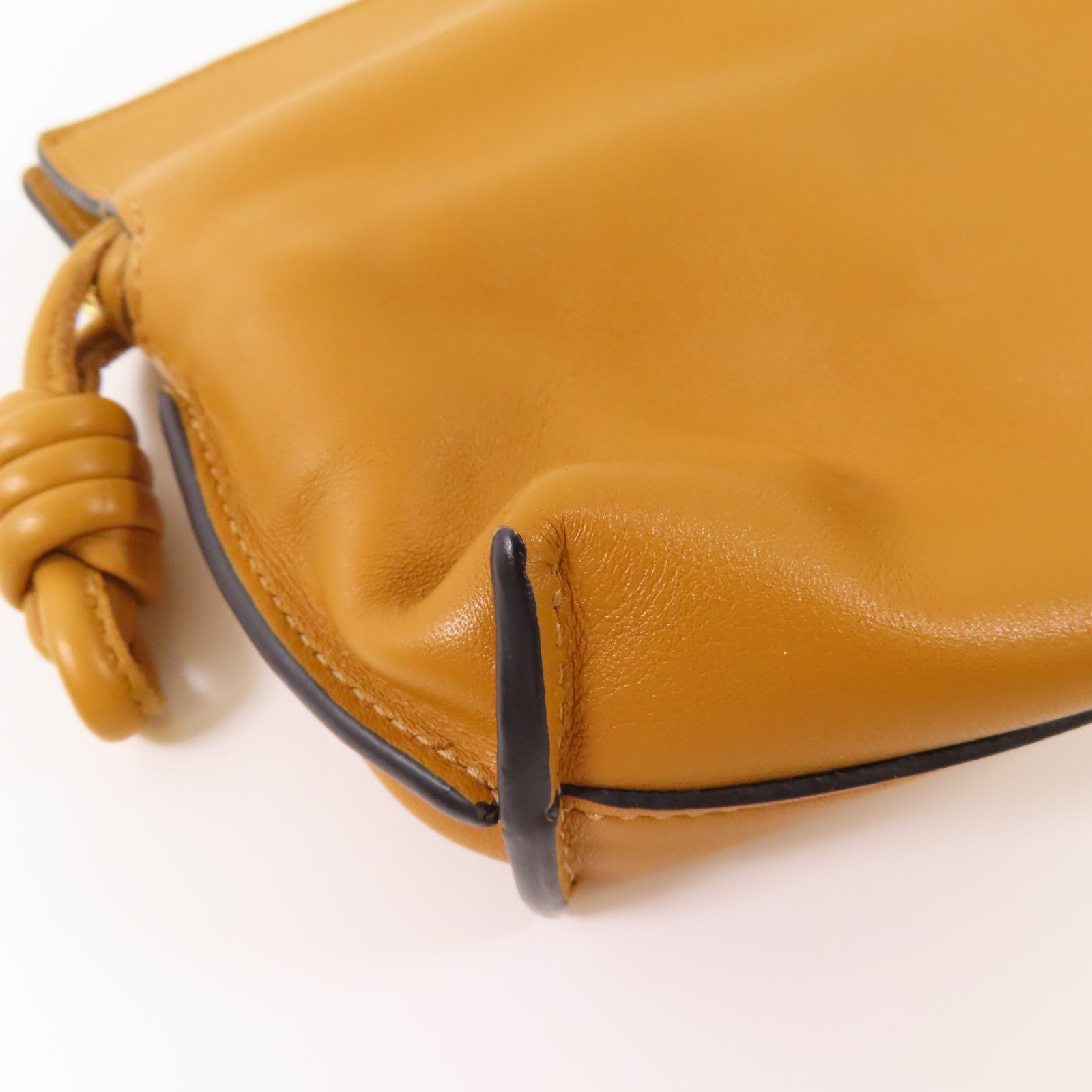 LOEWE 羊皮皮革Flamenco Nano金扣鏈帶肩背袋