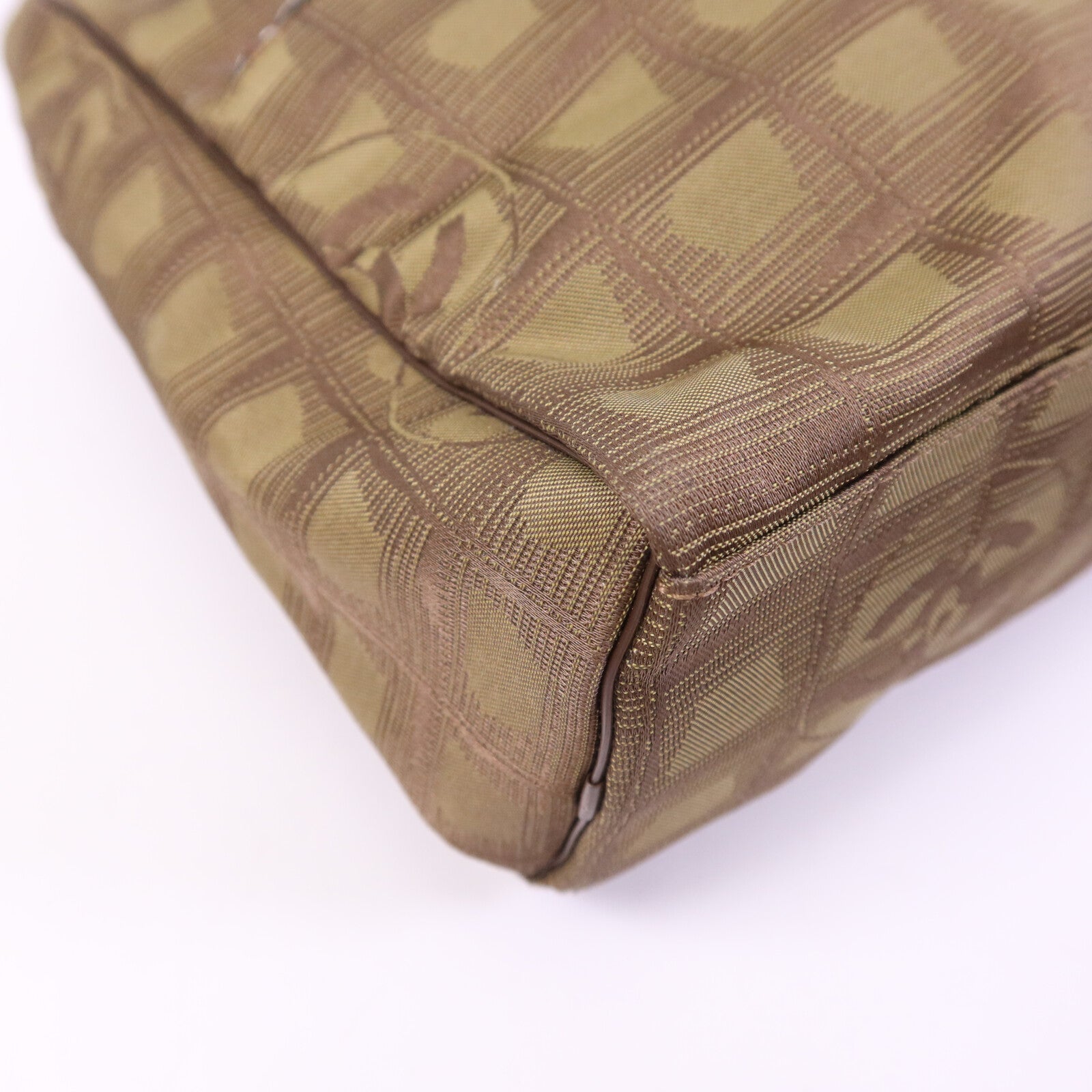 CHANEL 尼龍New Travel Line Backpack銀扣背包