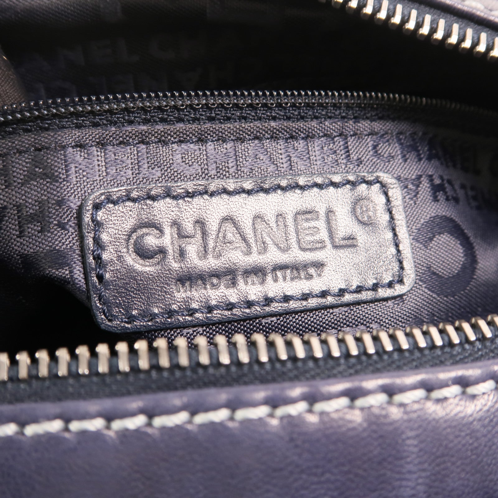 CHANEL 羊皮皮革Shoulder Bag銀扣鏈帶肩背袋