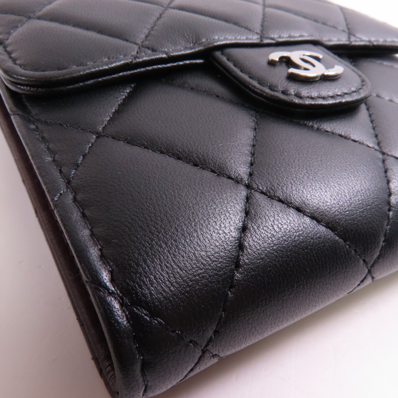 CHANEL 羊皮皮革Wallet銀扣錢包