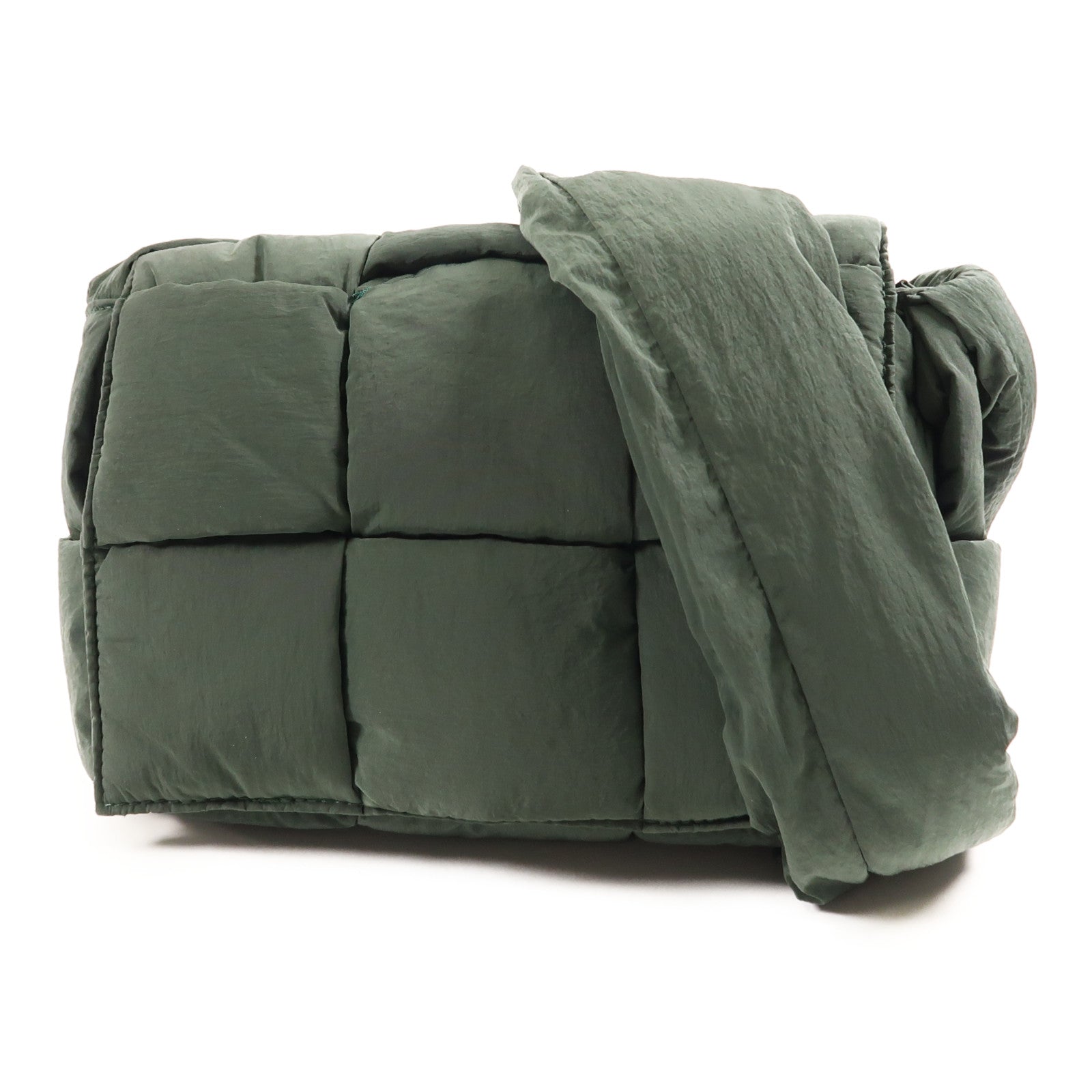BOTTEGA VENETA 尼龍Small Padded Tech Cassette銀扣肩背袋