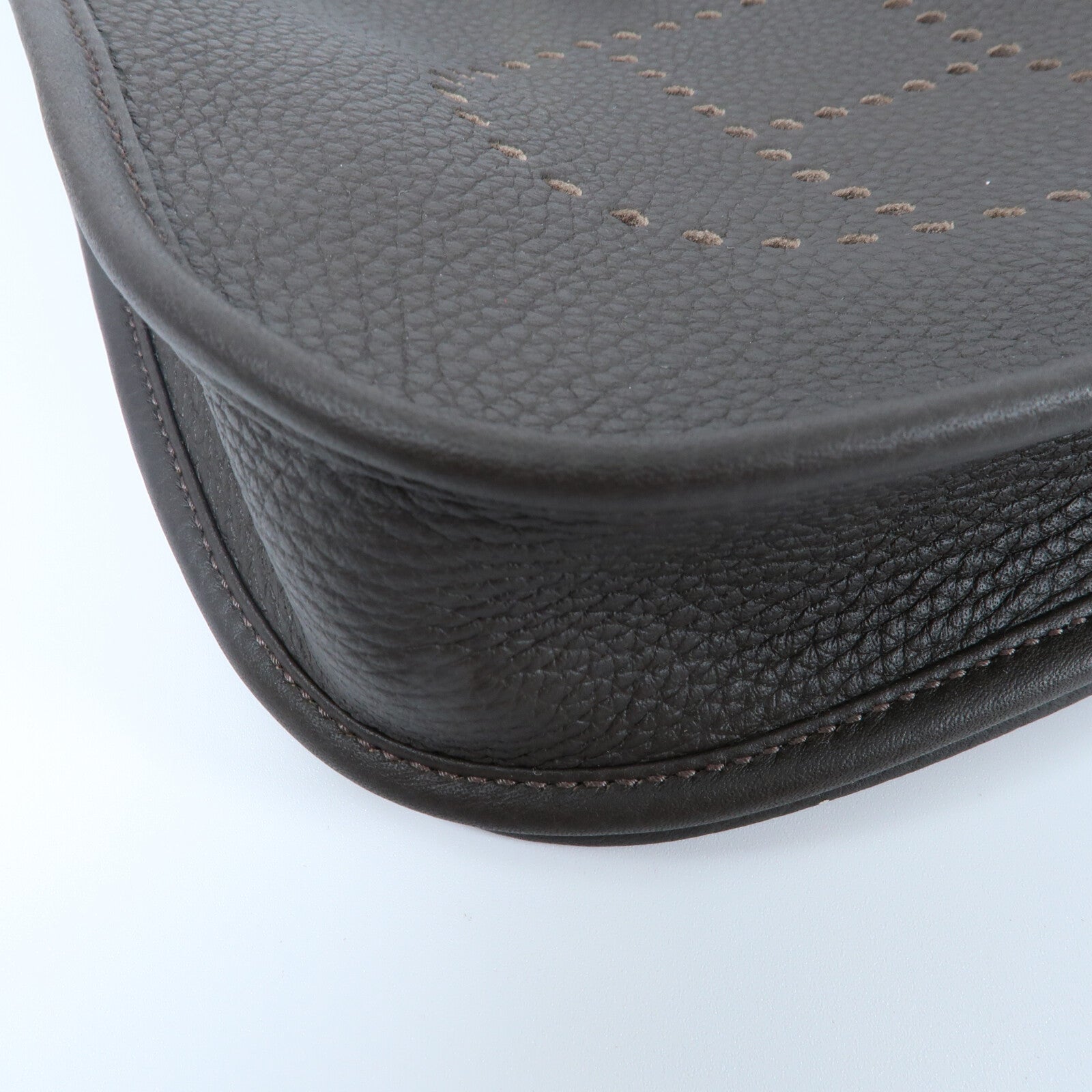 HERMES Clemence皮革Evelyne 23肩背袋Ebene