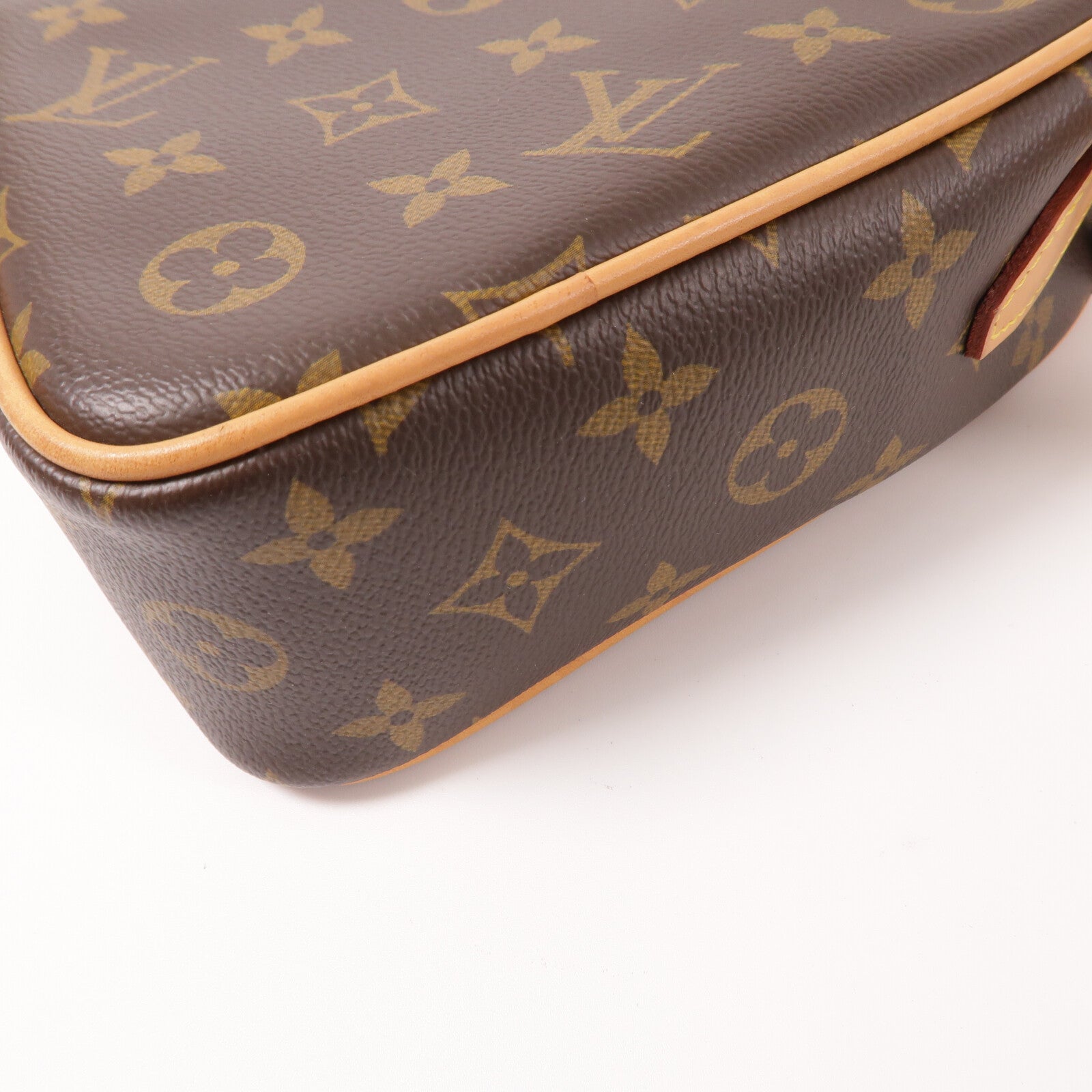 LOUIS VUITTON Monogram Game On Coeur肩背袋