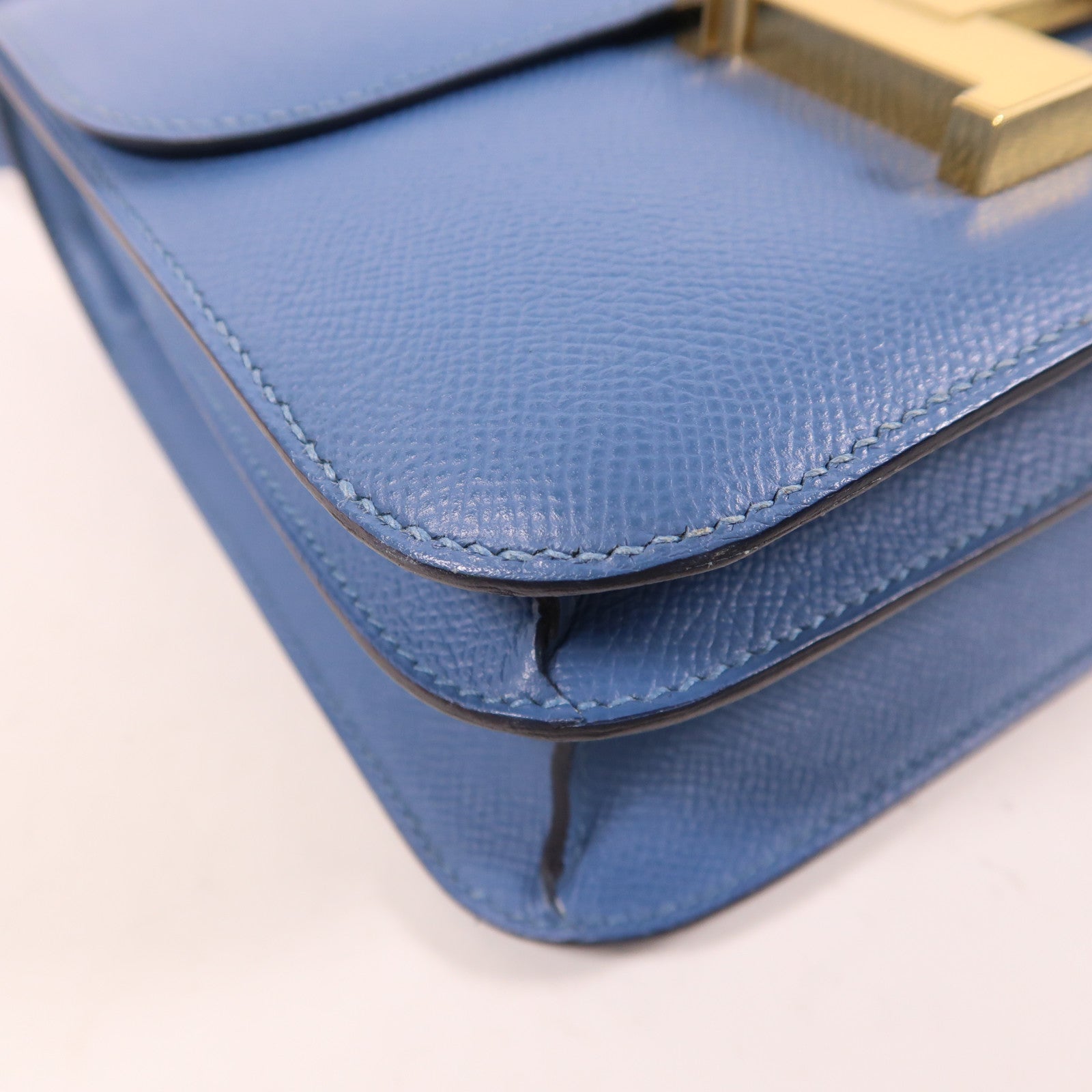 HERMES Epsom皮革Constance 24金扣肩背袋Bleu Brighton