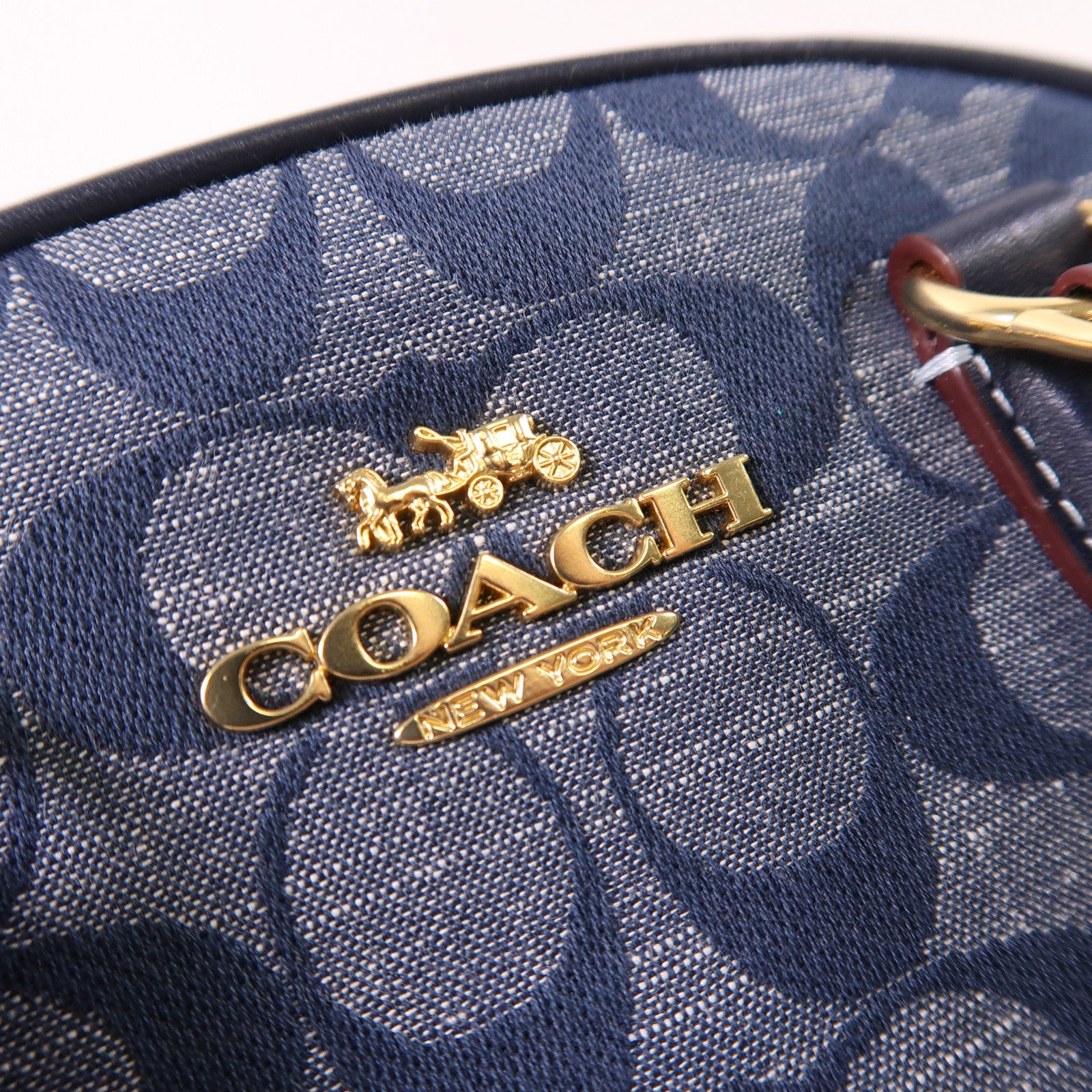 COACH 牛仔布Sydney Satchel金扣手挽肩背兩用袋
