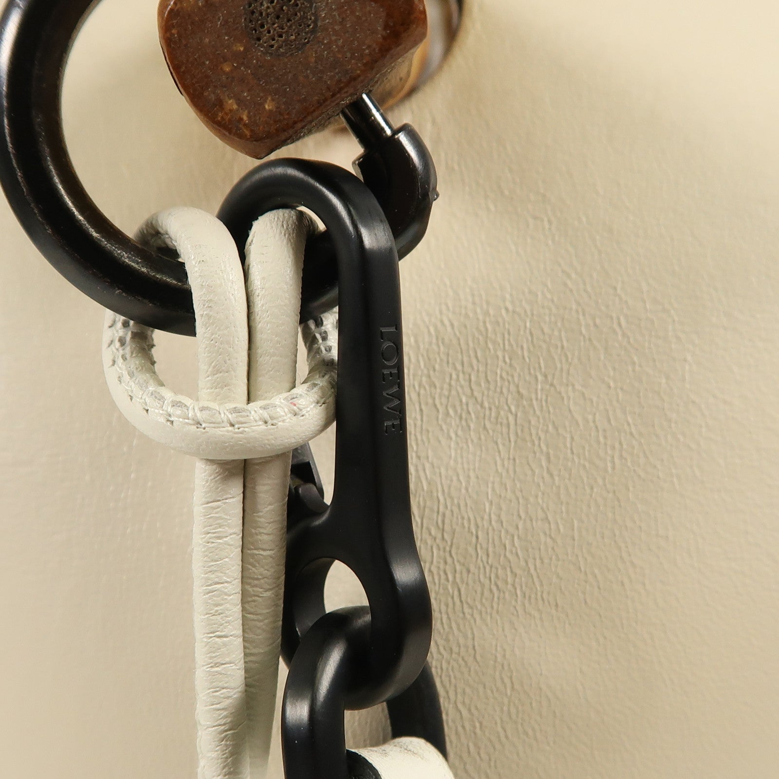 LOEWE 牛皮皮革Bamboo Bucket手挽肩背兩用袋