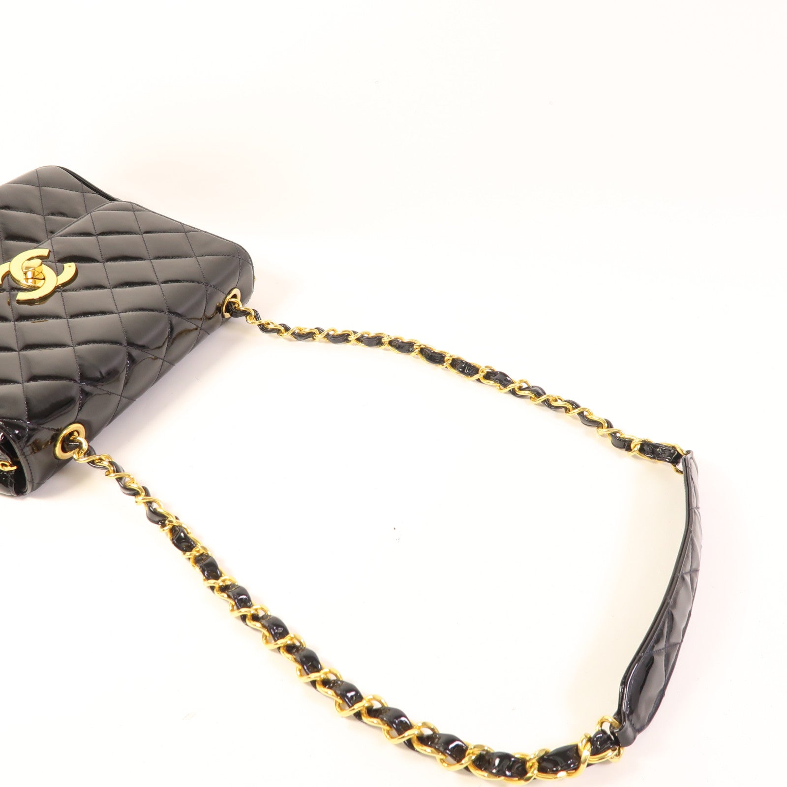 CHANEL 漆皮皮革Chain Shoulder金扣鏈帶肩背袋