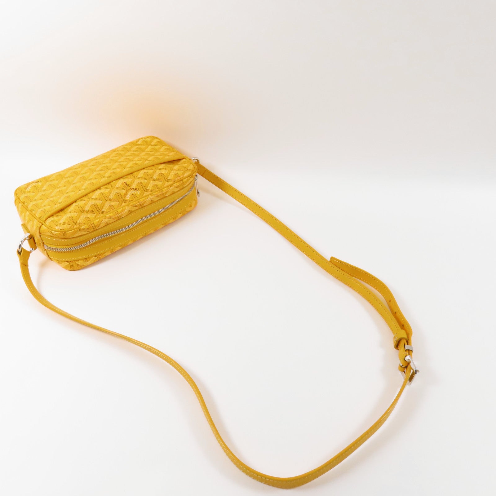 GOYARD【激減優惠】 塗層帆布Cap Vert PM銀扣肩背袋黃色