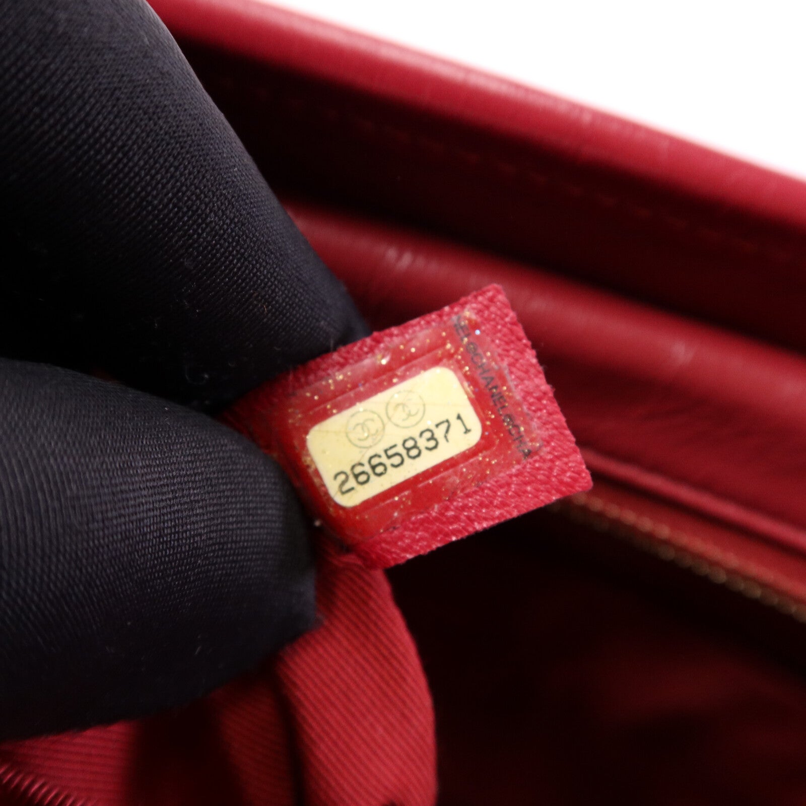 CHANEL 牛皮皮革Gabrielle Medium鏈帶肩背袋