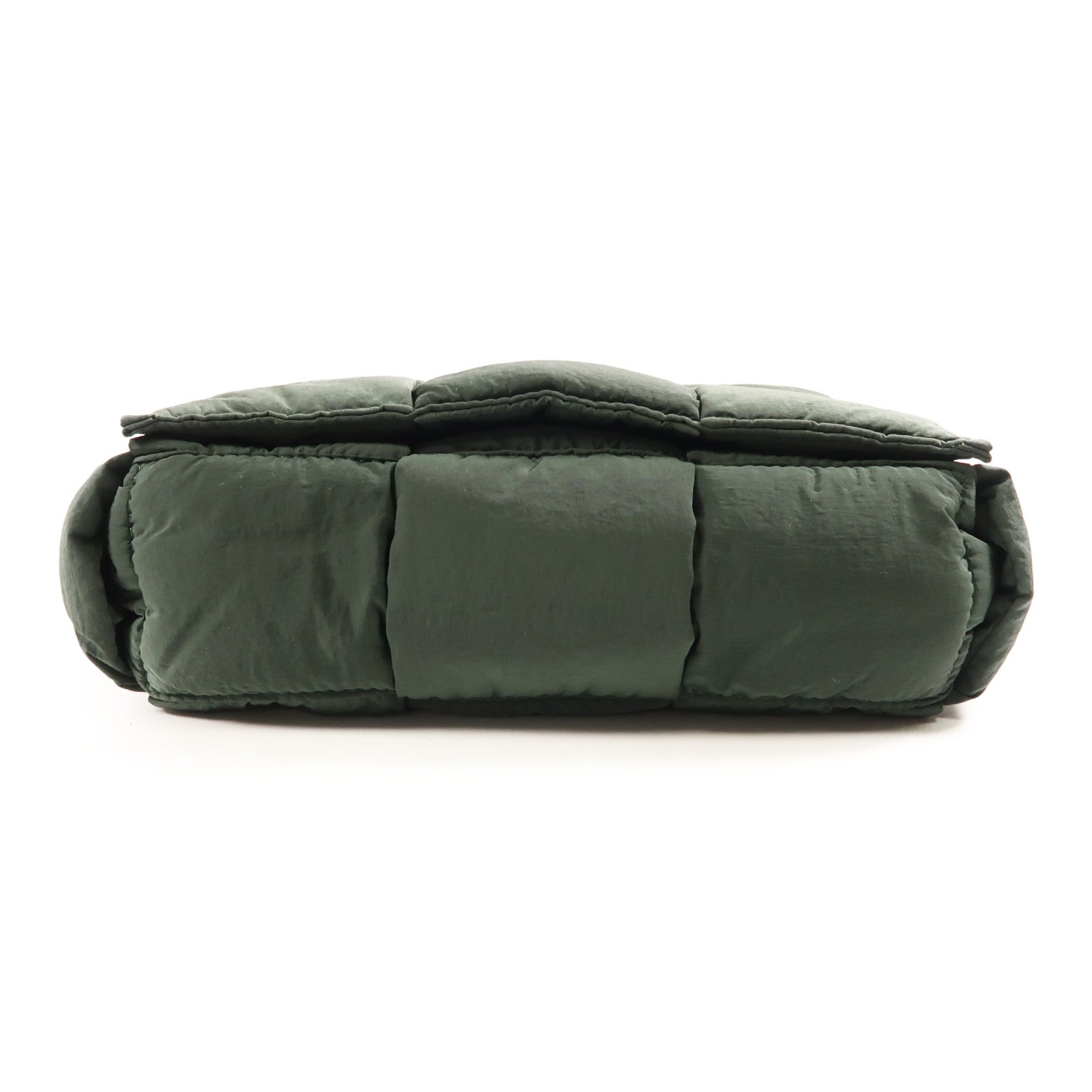 BOTTEGA VENETA 尼龍Small Padded Tech Cassette銀扣肩背袋