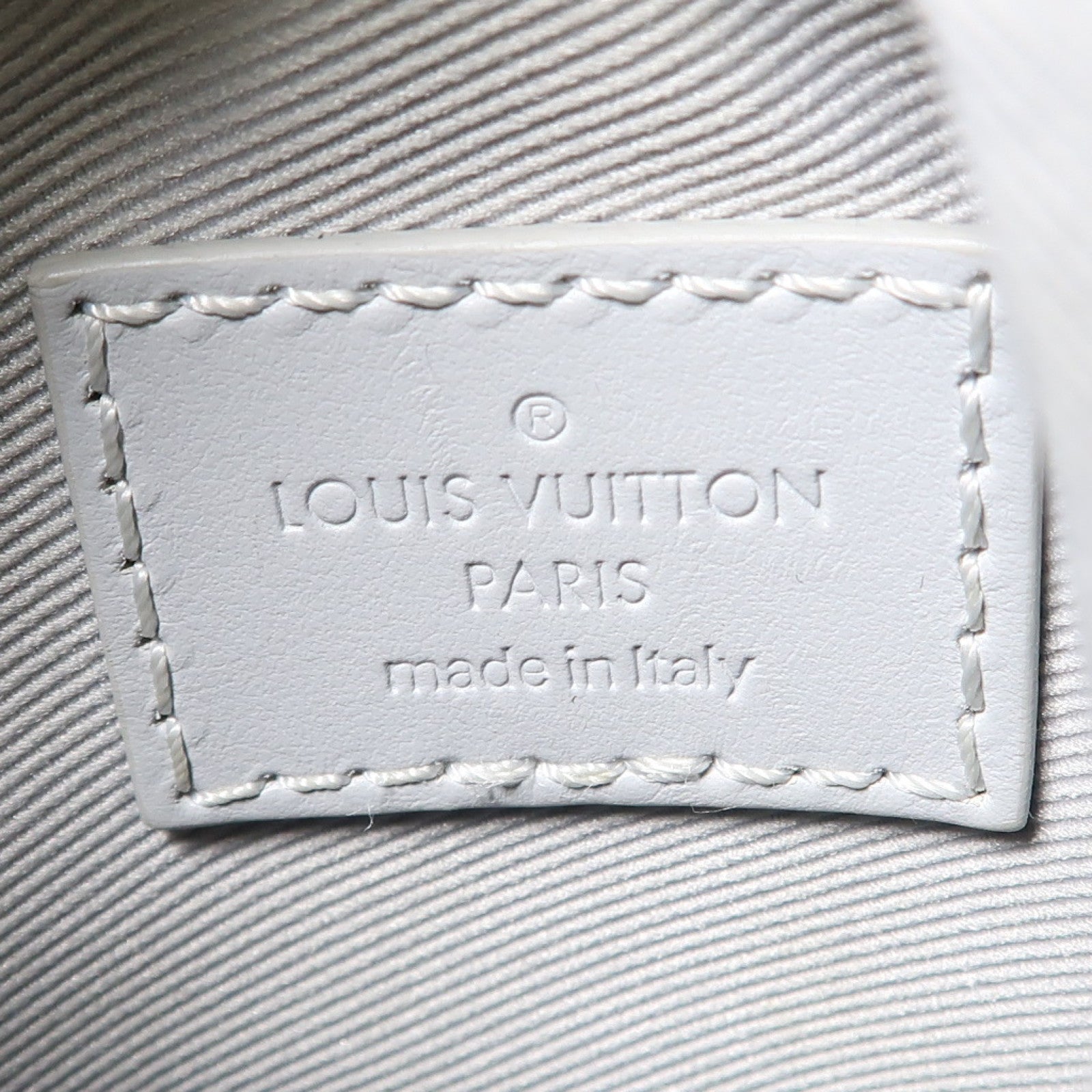 LOUIS VUITTON White Monogram Chalk Nano銀扣肩背袋白色/灰色