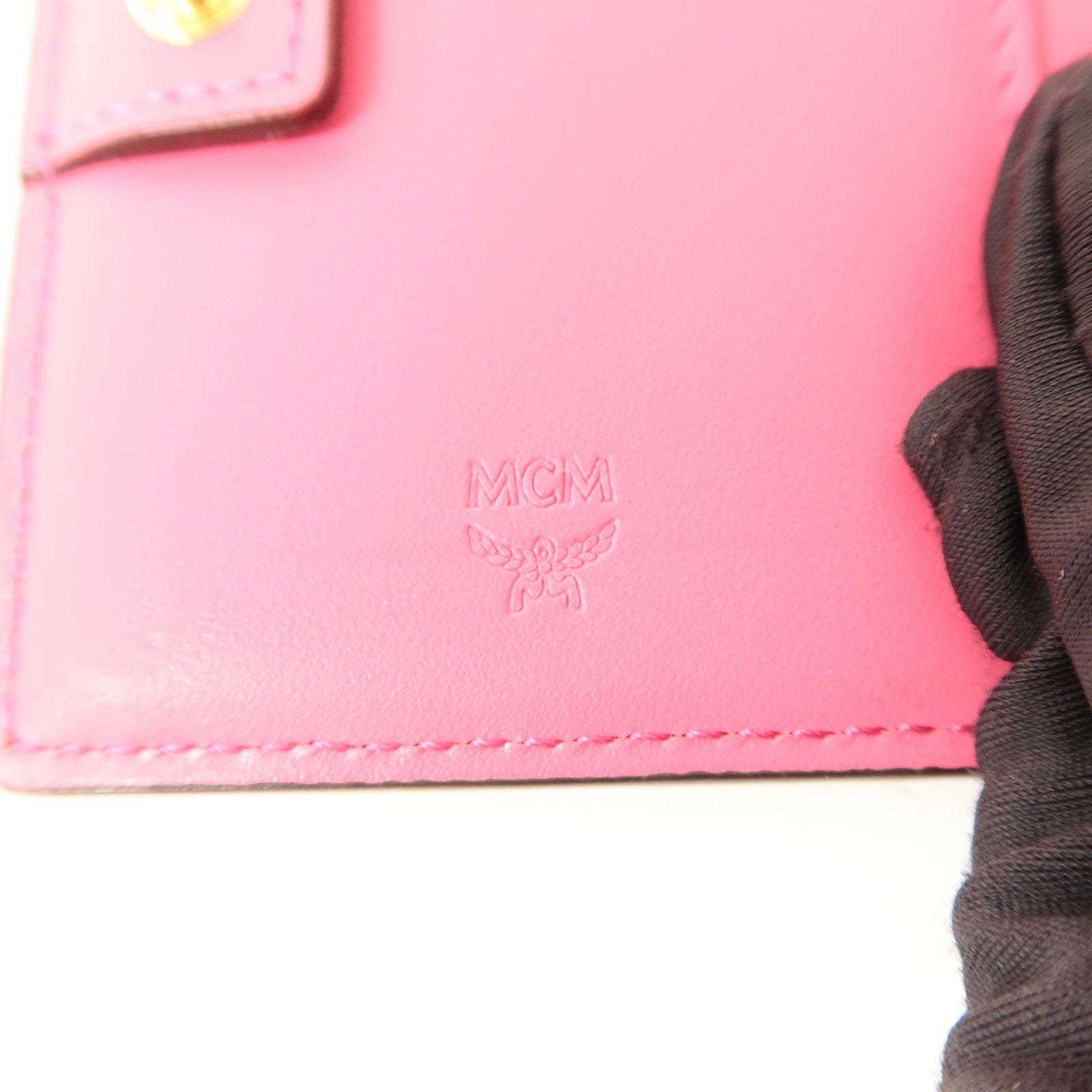 MCM 牛皮皮革Bifold Wallet金扣錢包