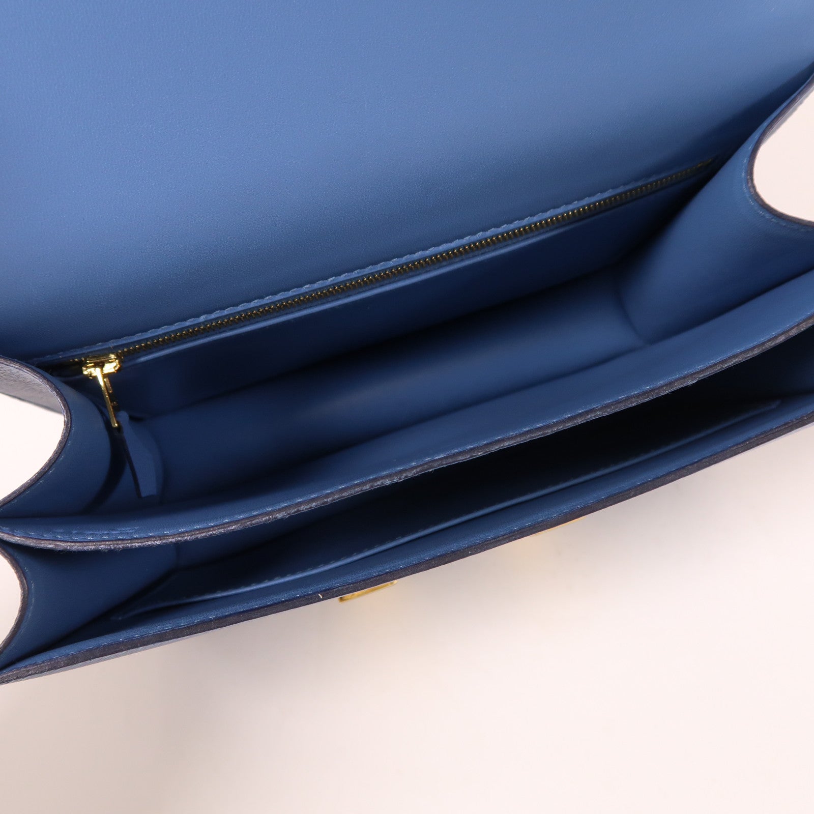 HERMES Epsom皮革Constance 24金扣肩背袋Bleu Brighton