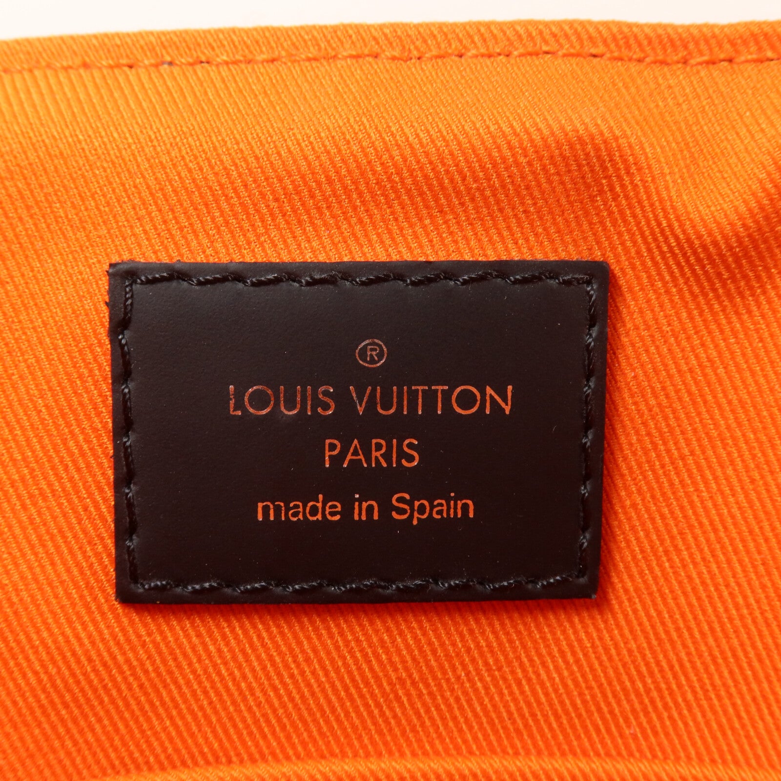 LOUIS VUITTON Damier Ggraphite District PM肩背袋