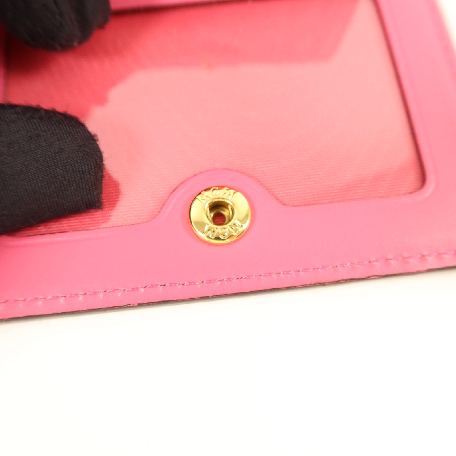 MCM 牛皮皮革Bifold Wallet金扣錢包