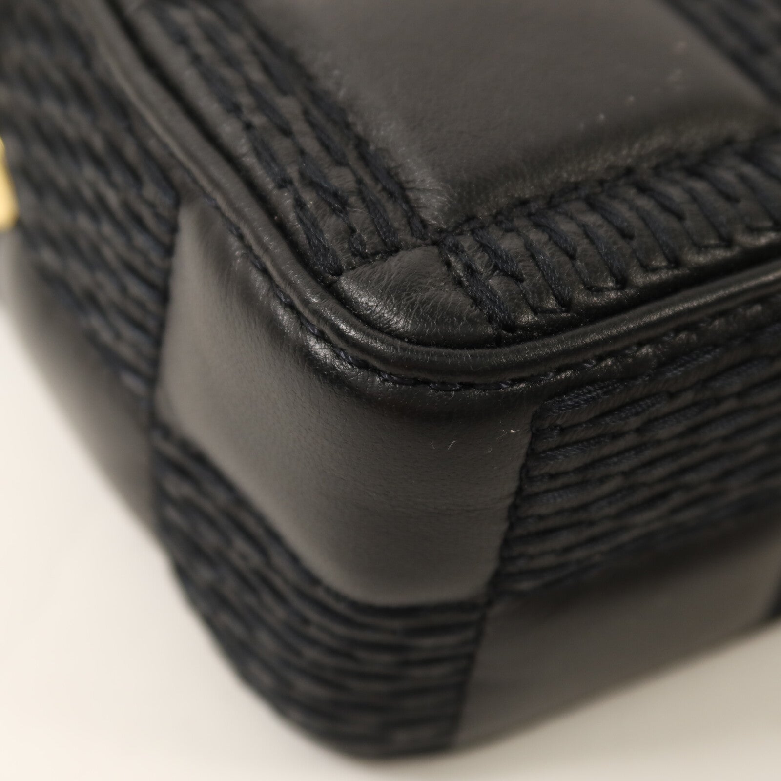 LOUIS VUITTON 羊皮皮革Troca PM金扣鏈帶手挽肩背兩用袋