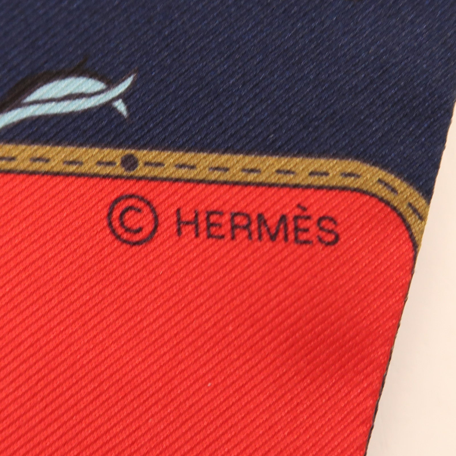 HERMES Maxi Twilly Silk Navy/Blue/Red