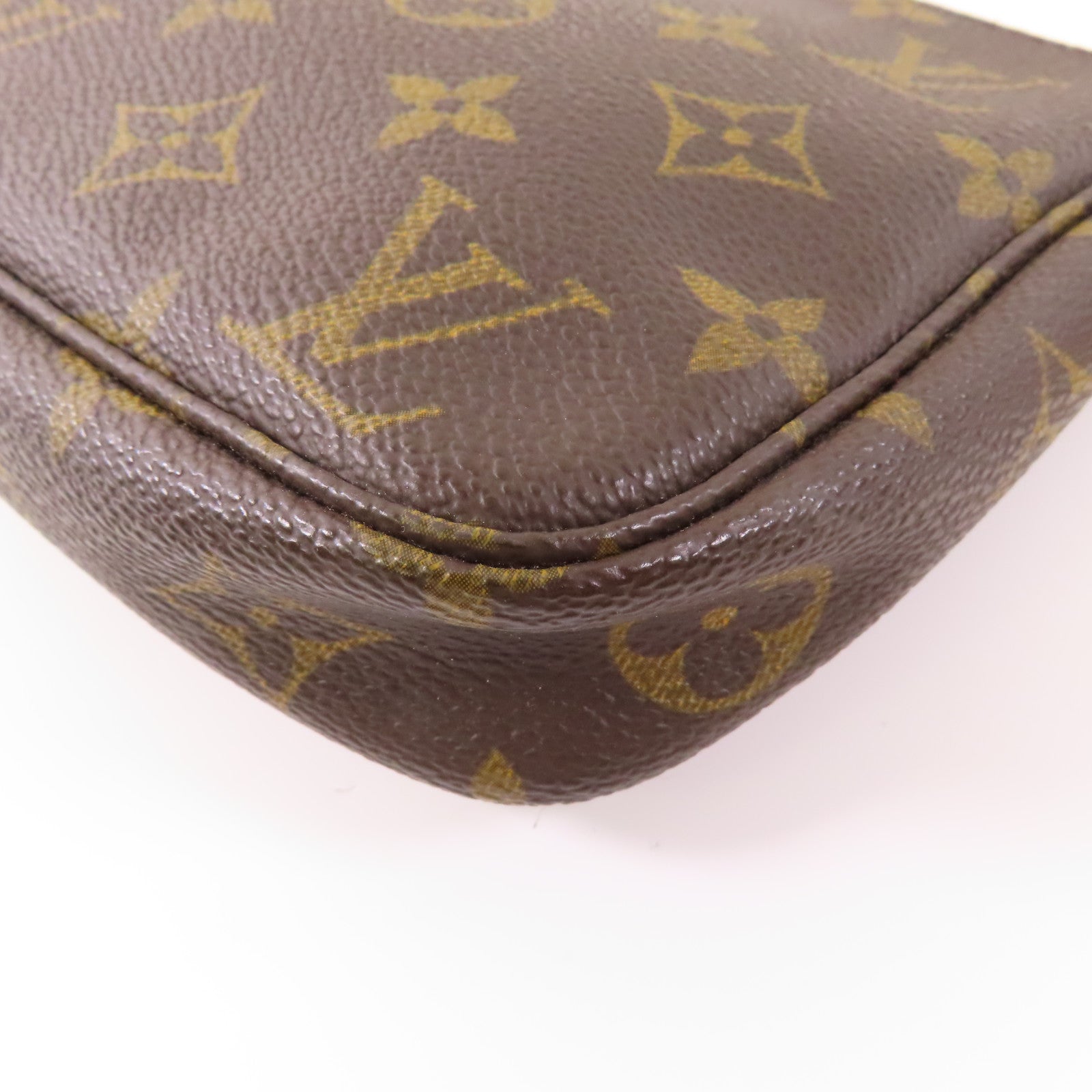 LOUIS VUITTON Monogram Pochette Accessoires金扣手挽袋棕色