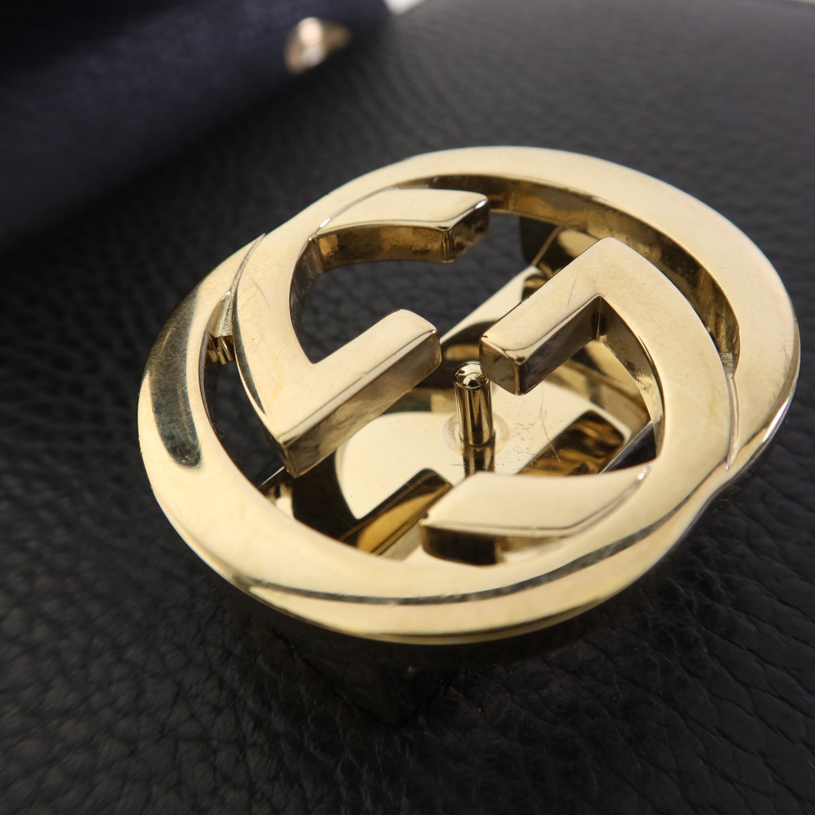 GUCCI 牛皮皮革Interlock金扣肩背袋