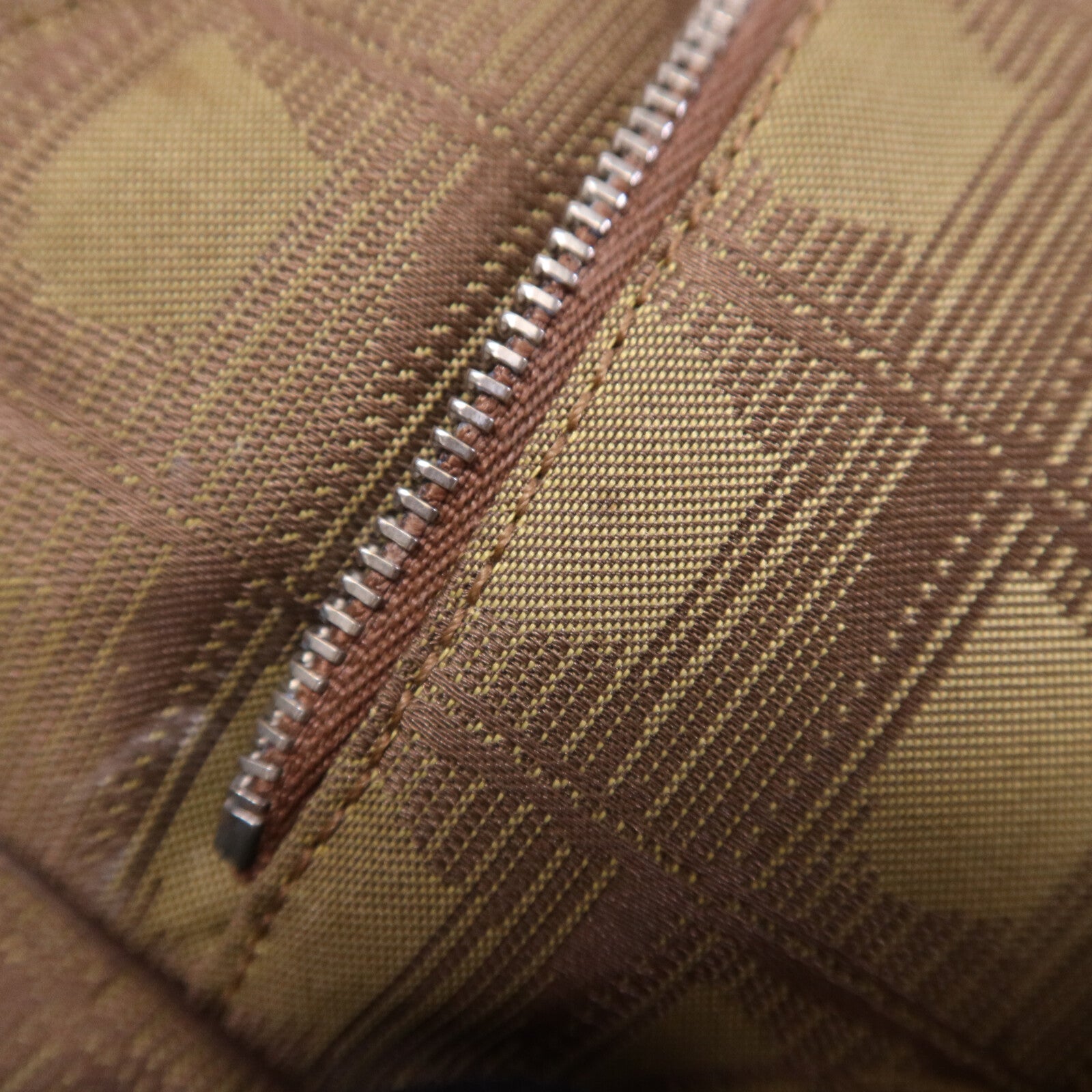 CHANEL 尼龍New Travel Line Backpack銀扣背包