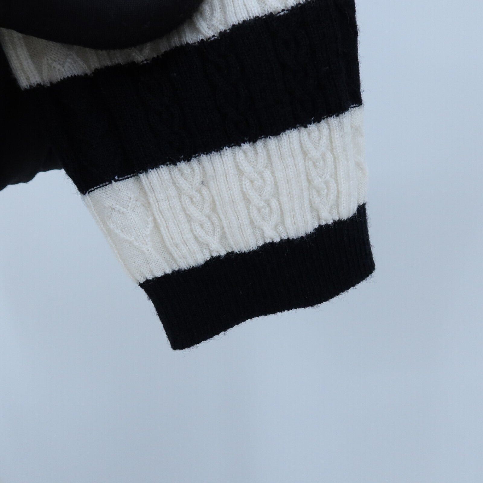 CHANEL Wool 3/4 Sleeve Heart Sweater針織