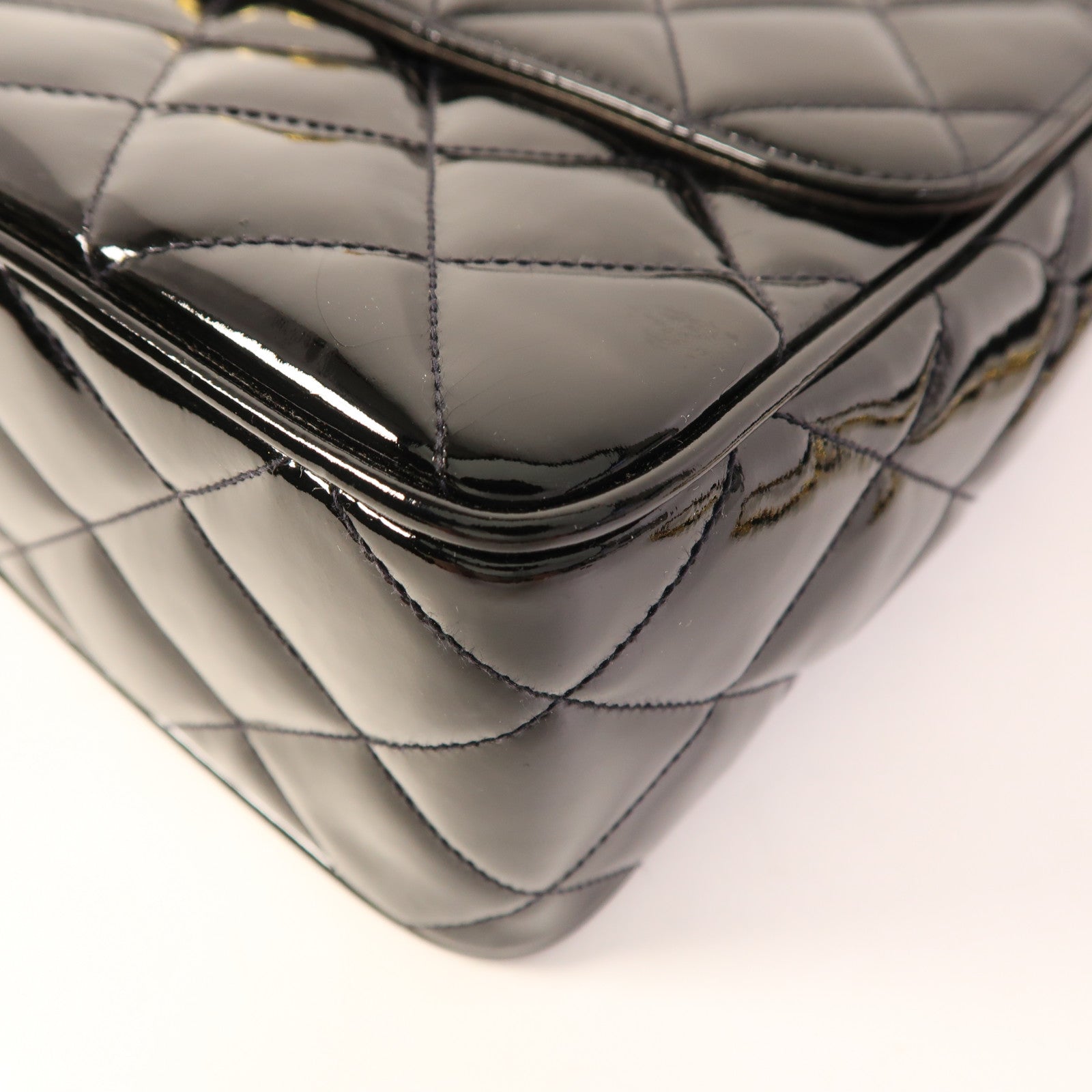 CHANEL 漆皮皮革Chain Shoulder金扣鏈帶肩背袋