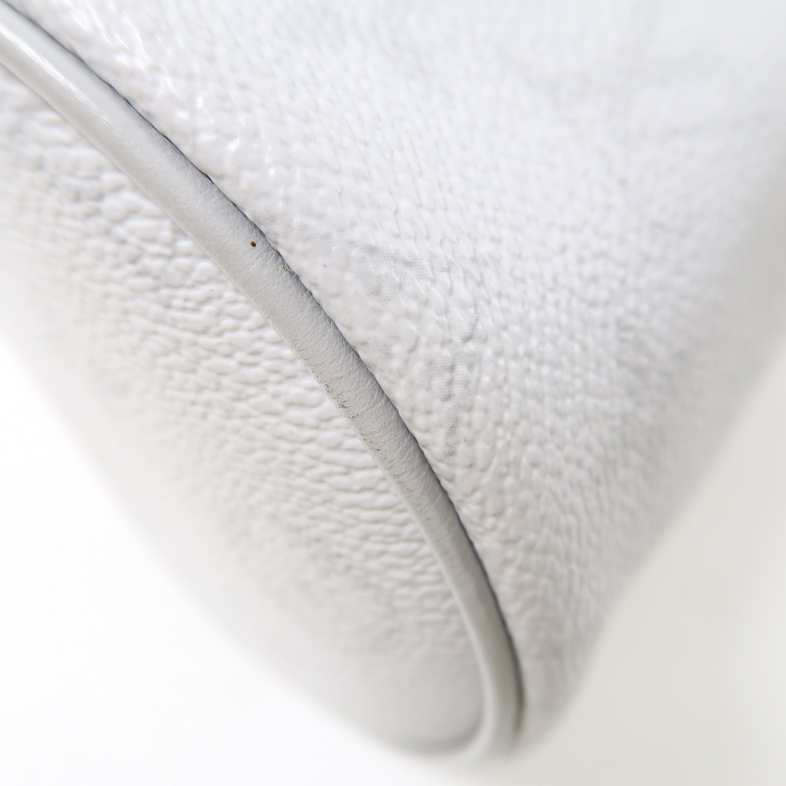 LOUIS VUITTON White Monogram Chalk Nano銀扣肩背袋白色/灰色