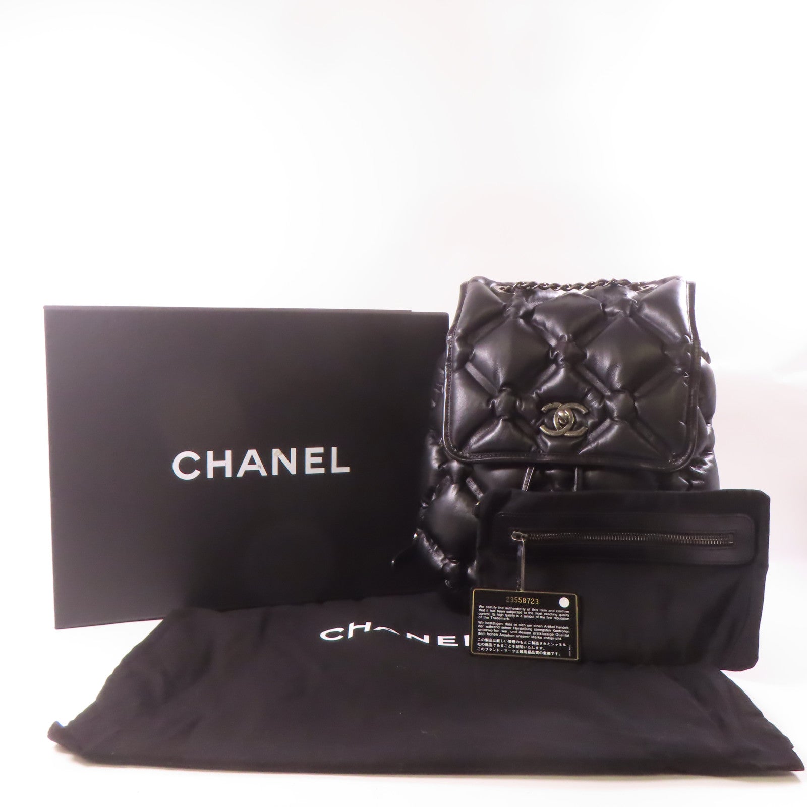 CHANEL 牛皮皮革Chesterfield Backpack銀扣背包黑色