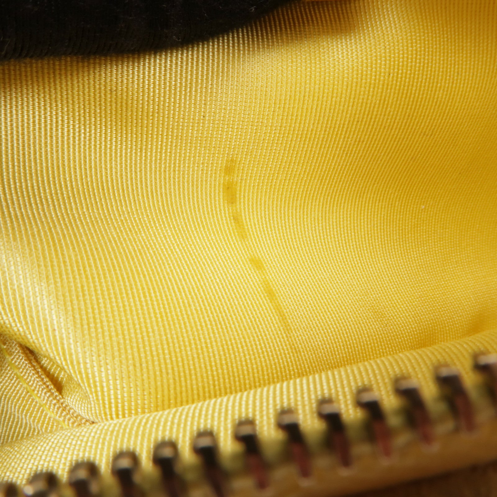 CHANEL 麂皮皮革Clutch Bag金扣手拿包