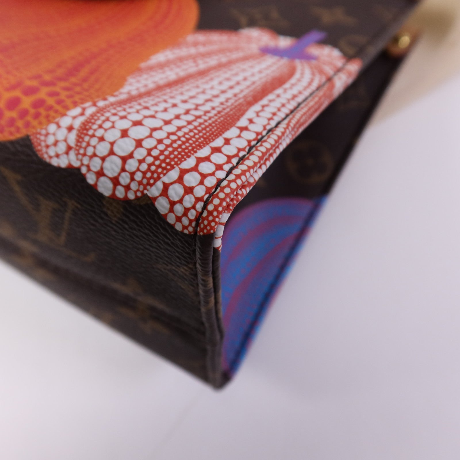 LOUIS VUITTON Monogram LVxYayoi Kusama On The Go PM金扣手挽肩背兩用袋