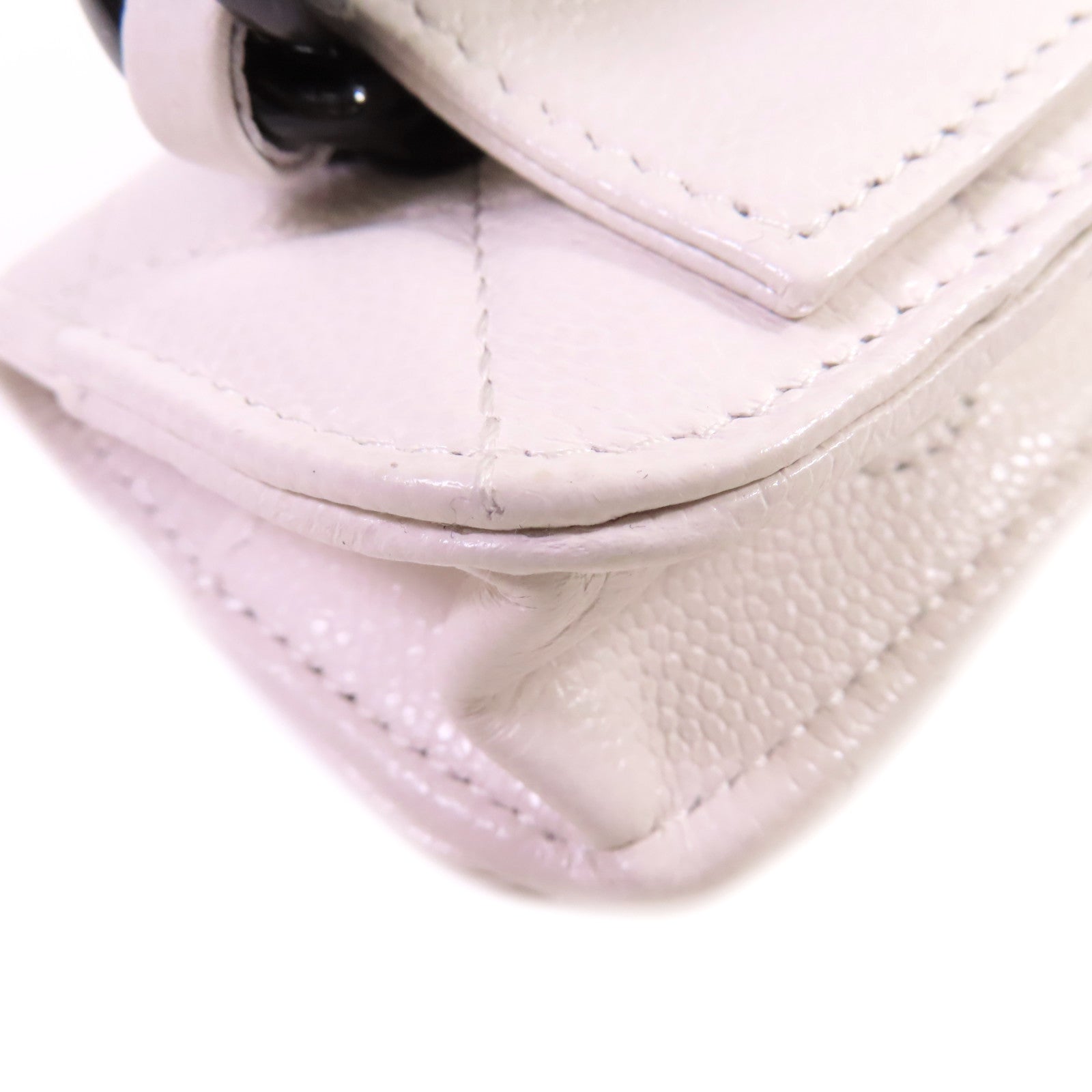 CHANEL 菱格Caviar皮革Airpods Pro Holder Belt銀扣耳機收納腰包白色