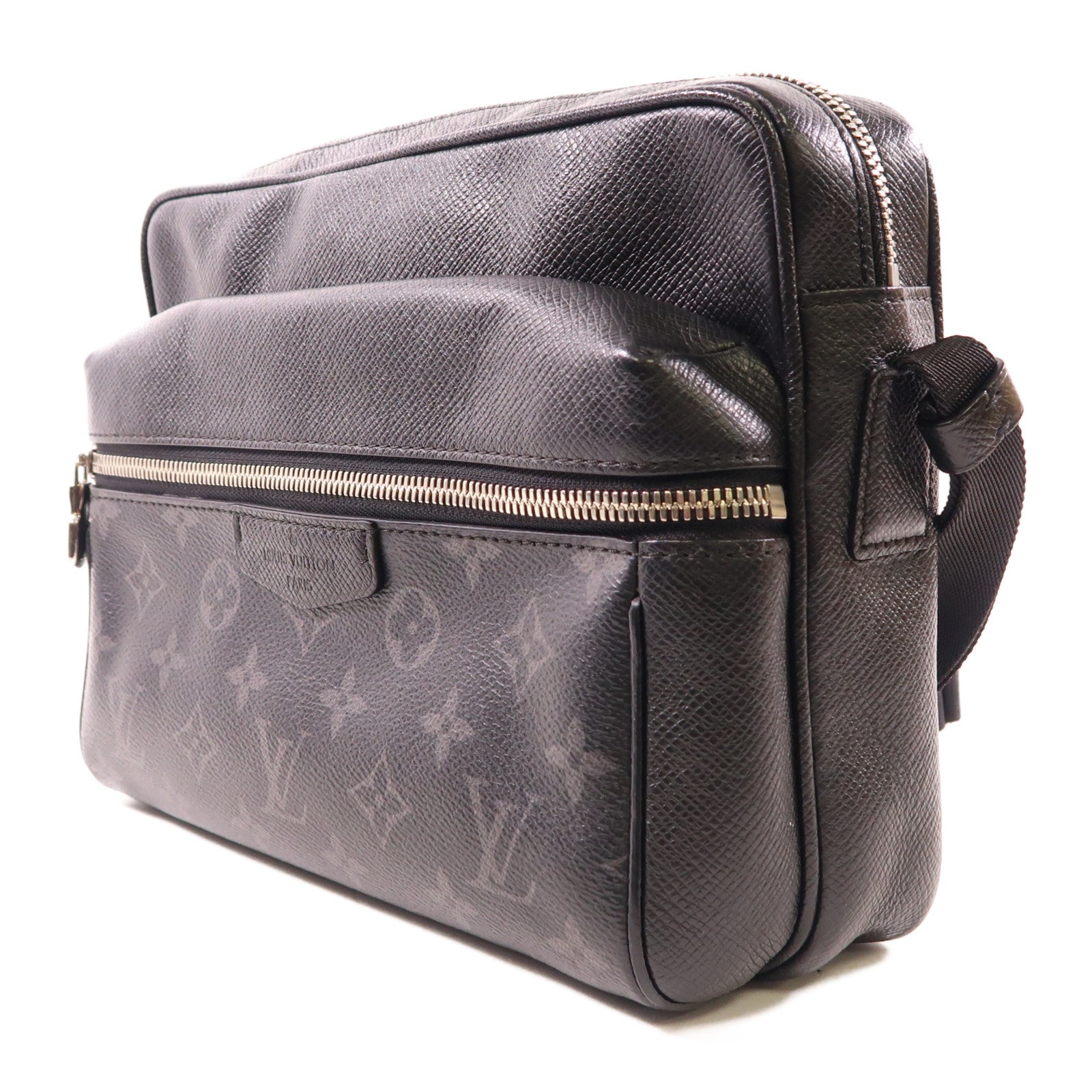 LOUIS VUITTON Monogram Eclipse/Taiga Outdoor Messenger銀扣肩背袋