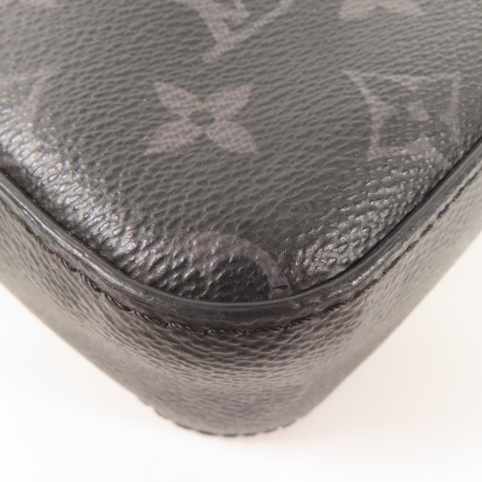 LOUIS VUITTON Monogram Eclipse Reverse Trio Messenger銀扣肩背袋