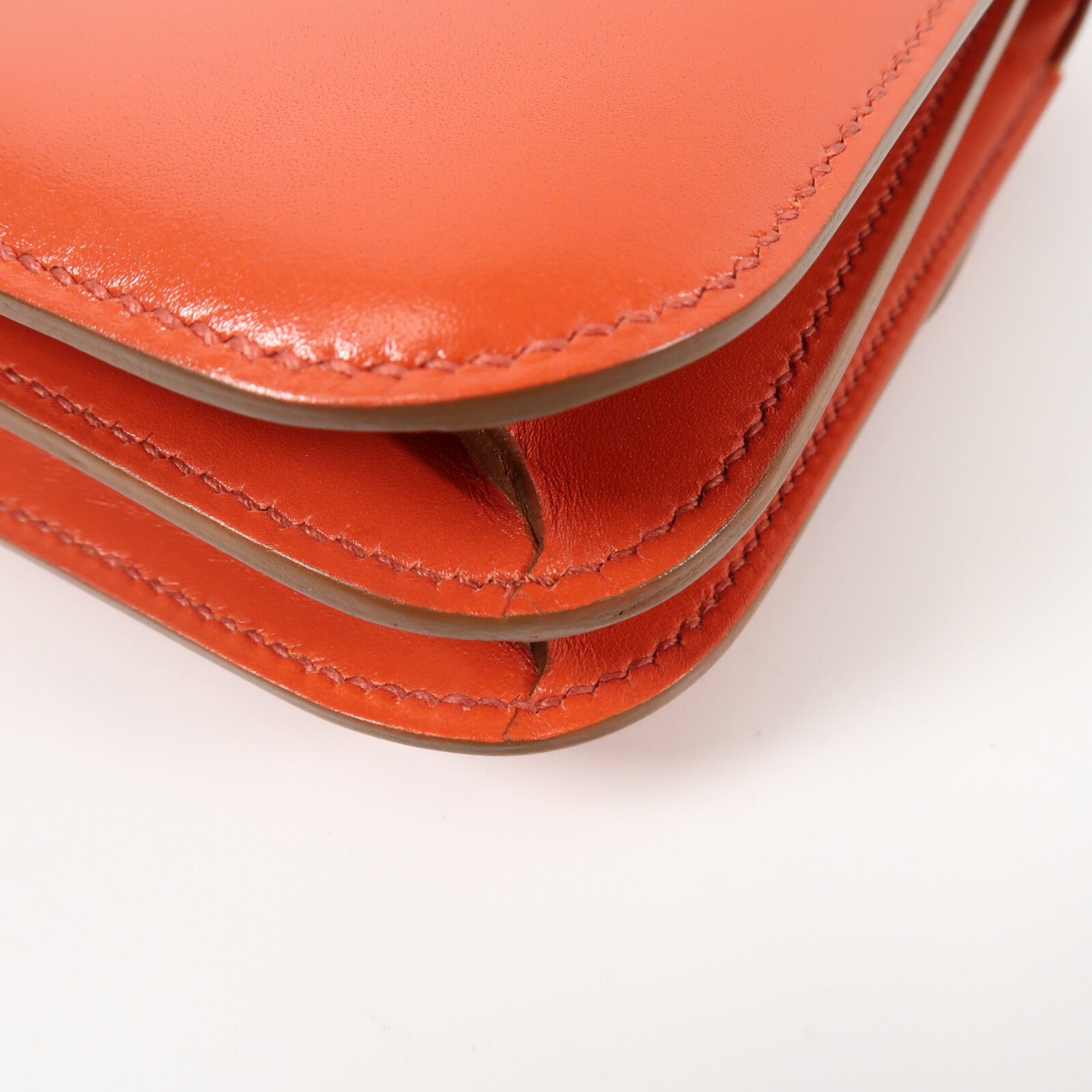 HERMES Tadelakt皮革Constance Mini肩背袋Sanguine