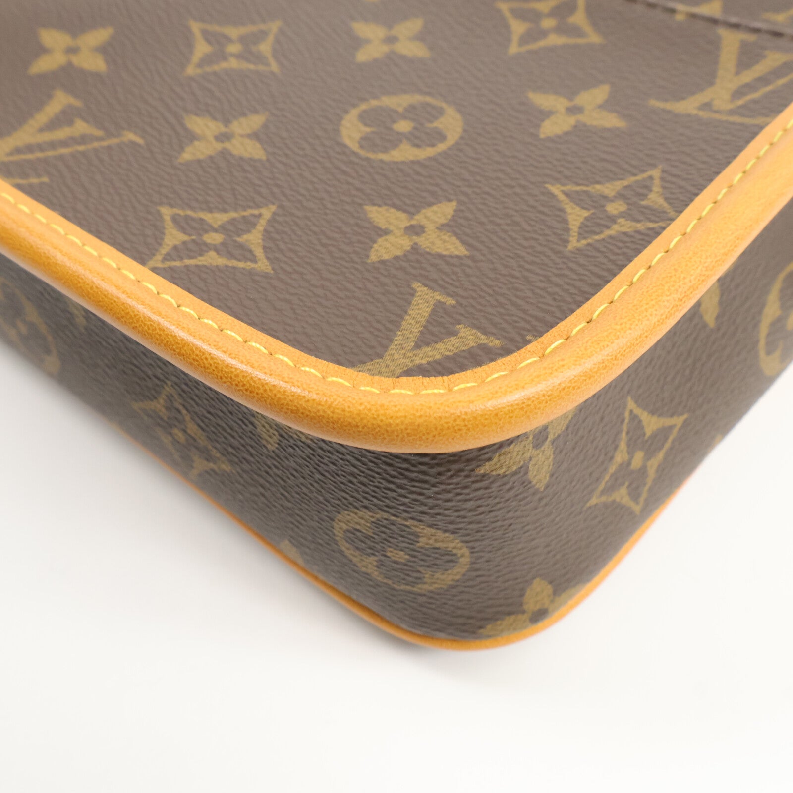 LOUIS VUITTON Monogram Satchel肩背袋
