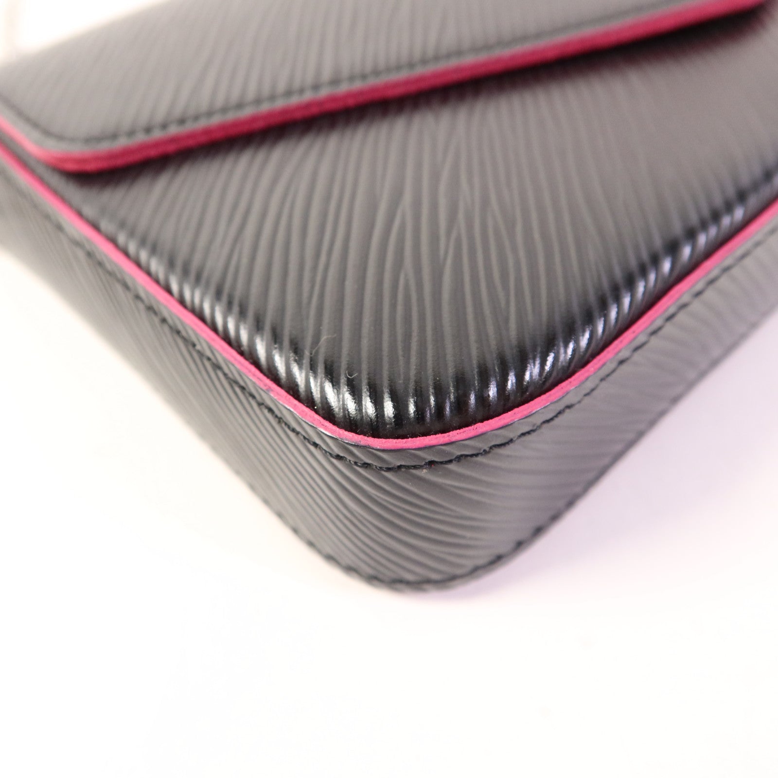 LOUIS VUITTON Epi Pochette Felicie銀扣鏈帶肩背袋