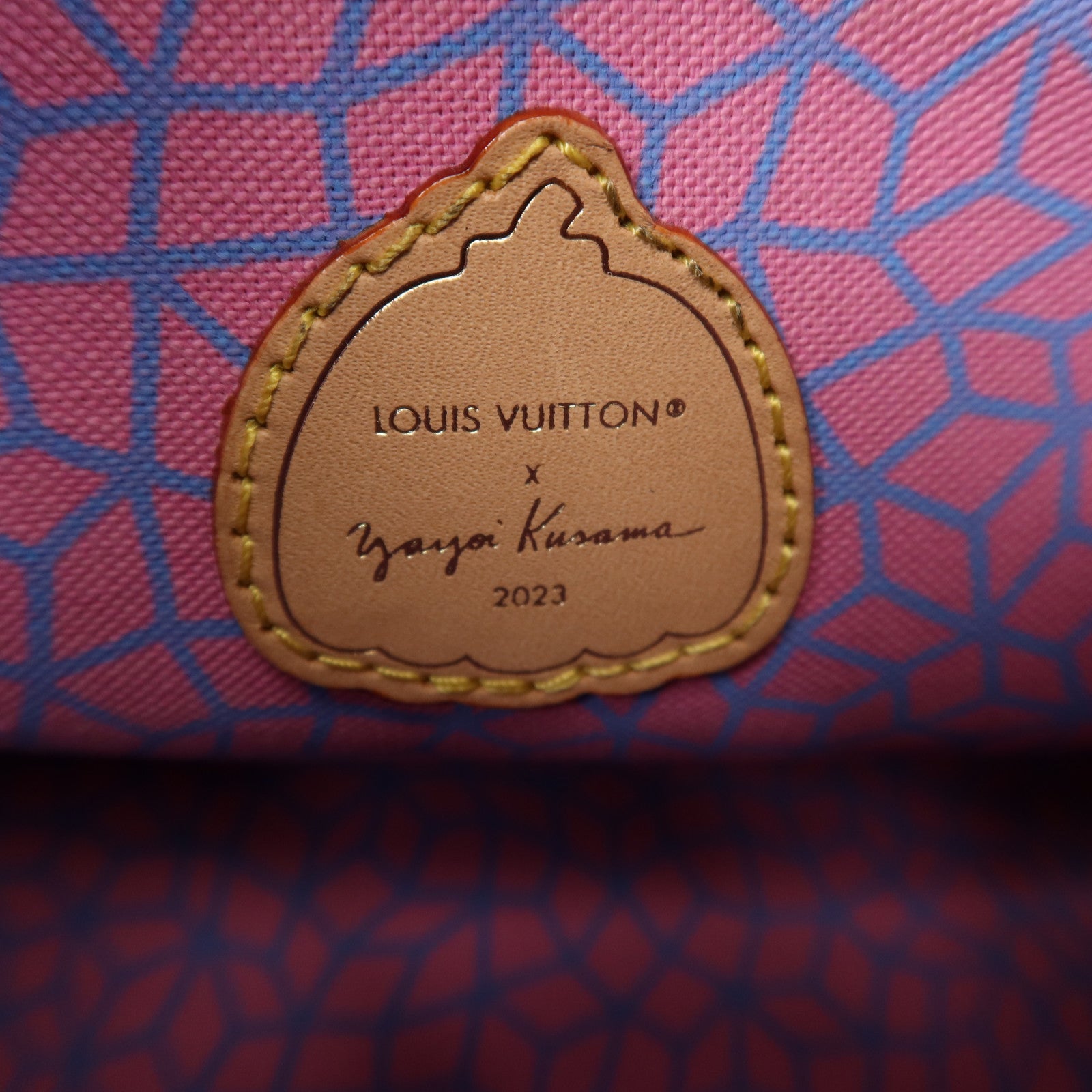 LOUIS VUITTON Monogram LVxYayoi Kusama On The Go PM金扣手挽肩背兩用袋