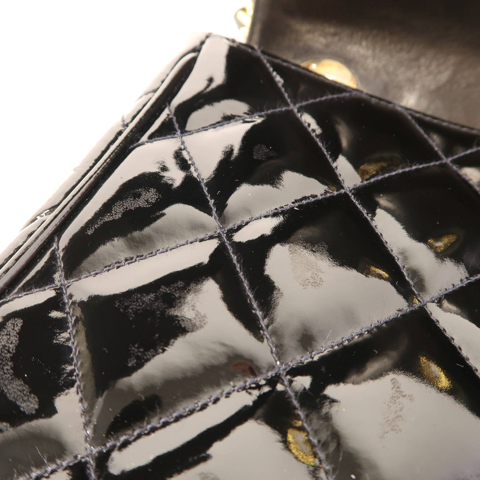 CHANEL 漆皮皮革Chain Shoulder金扣鏈帶肩背袋